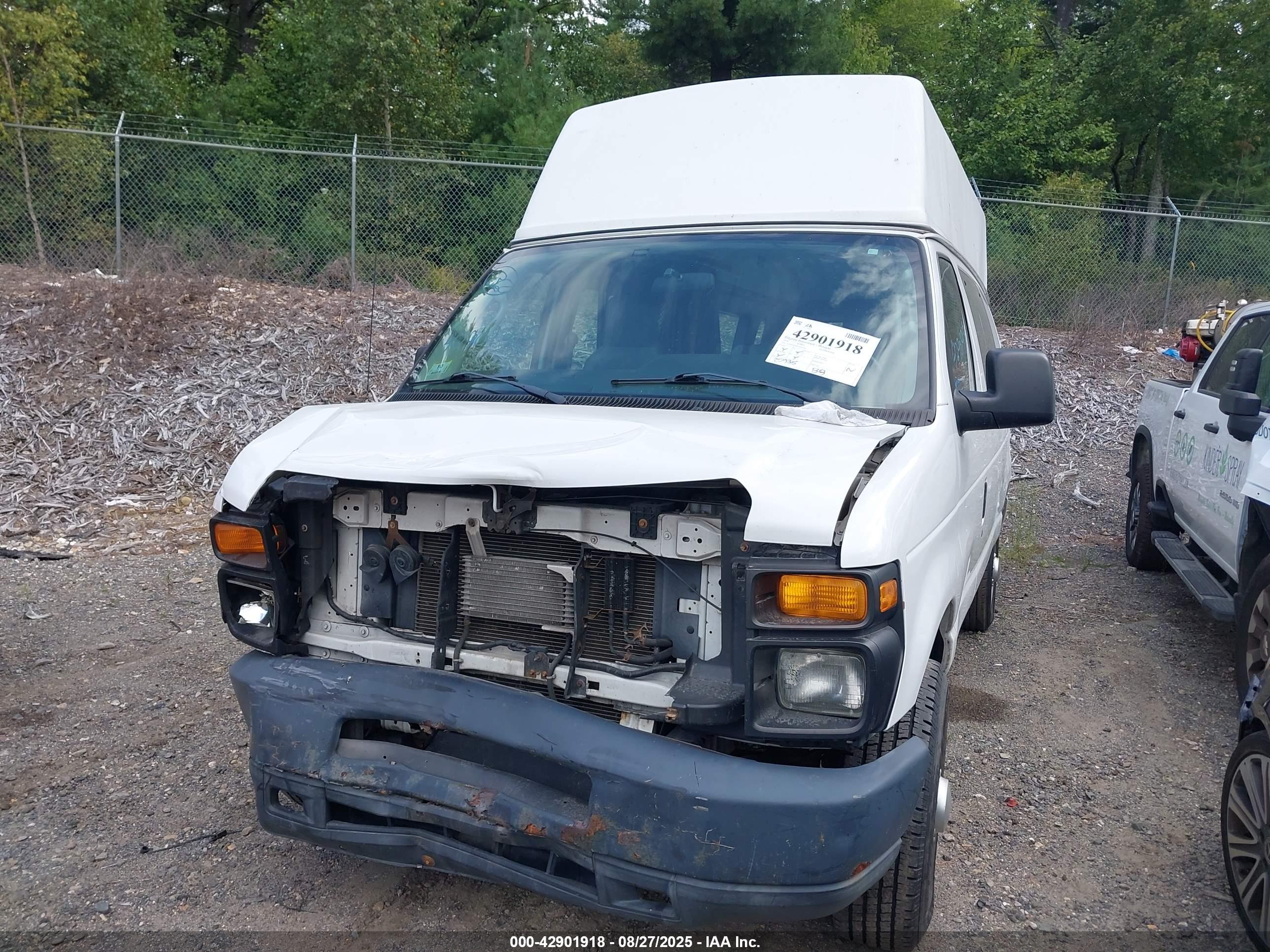FORD E-250 image 6