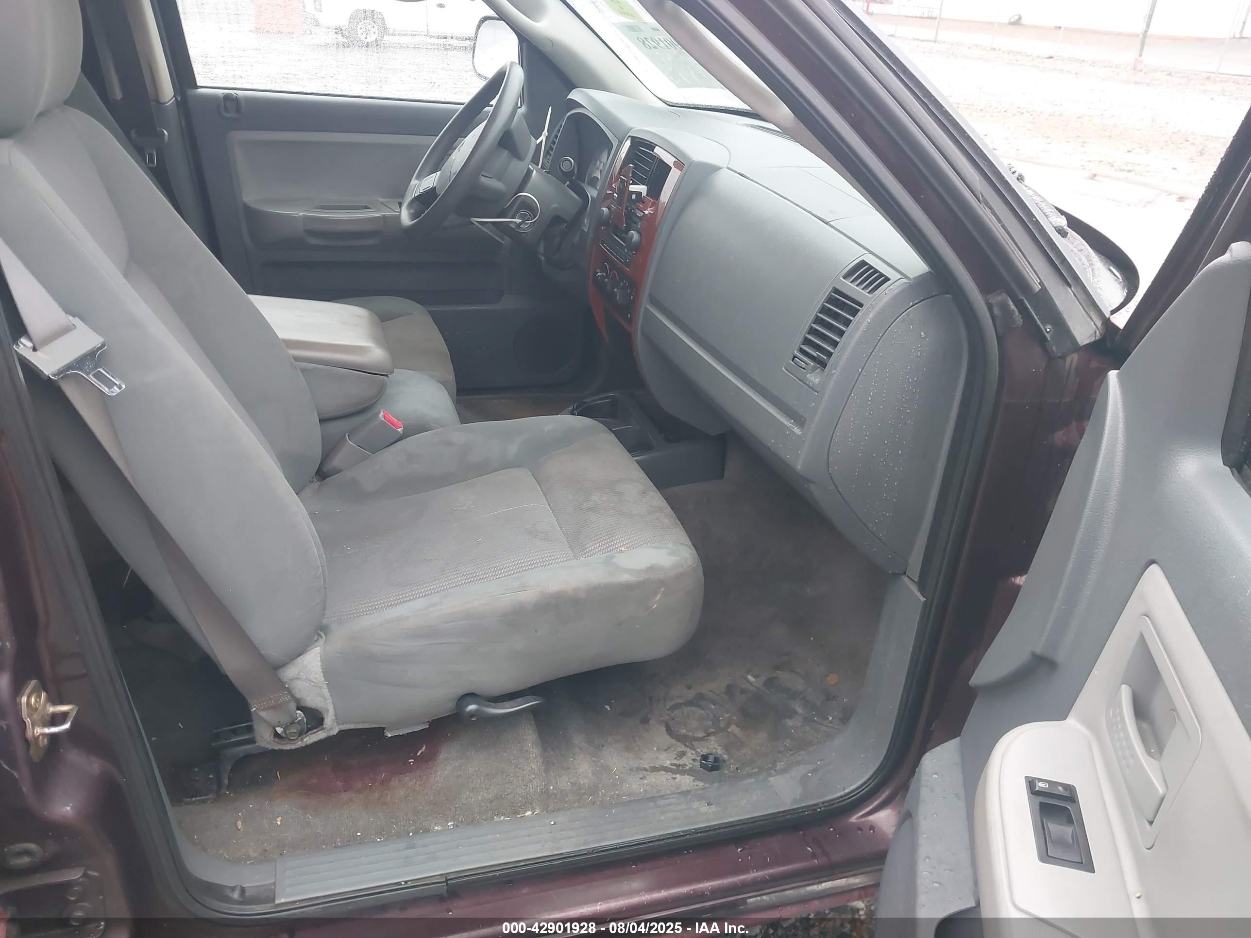 DODGE DAKOTA image 5