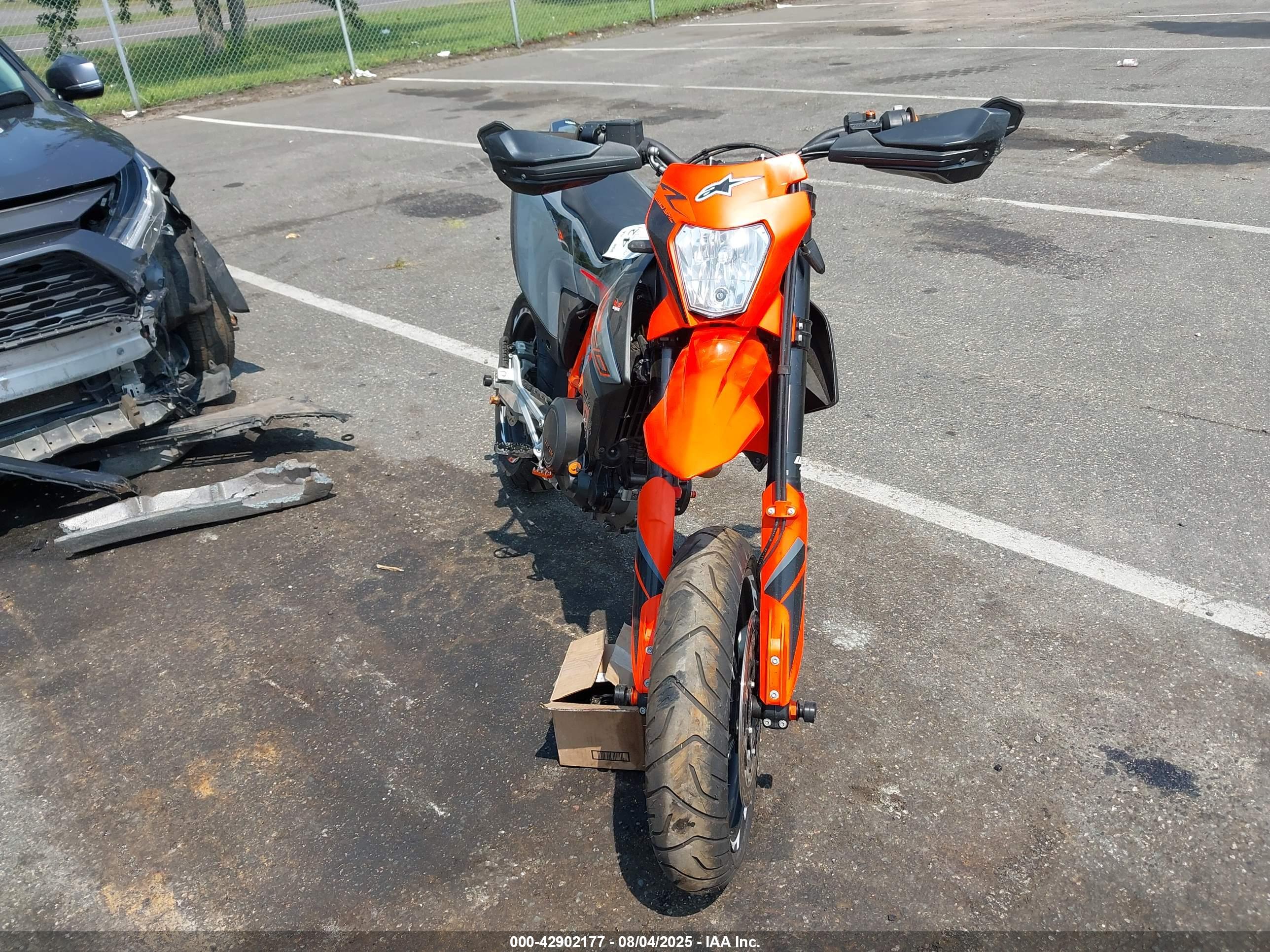 KTM 690 image 5