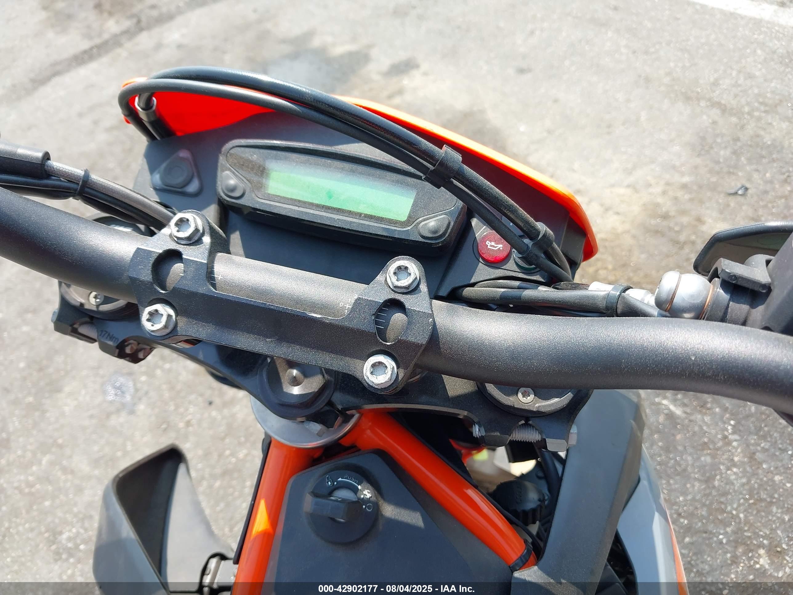 KTM 690 image 7
