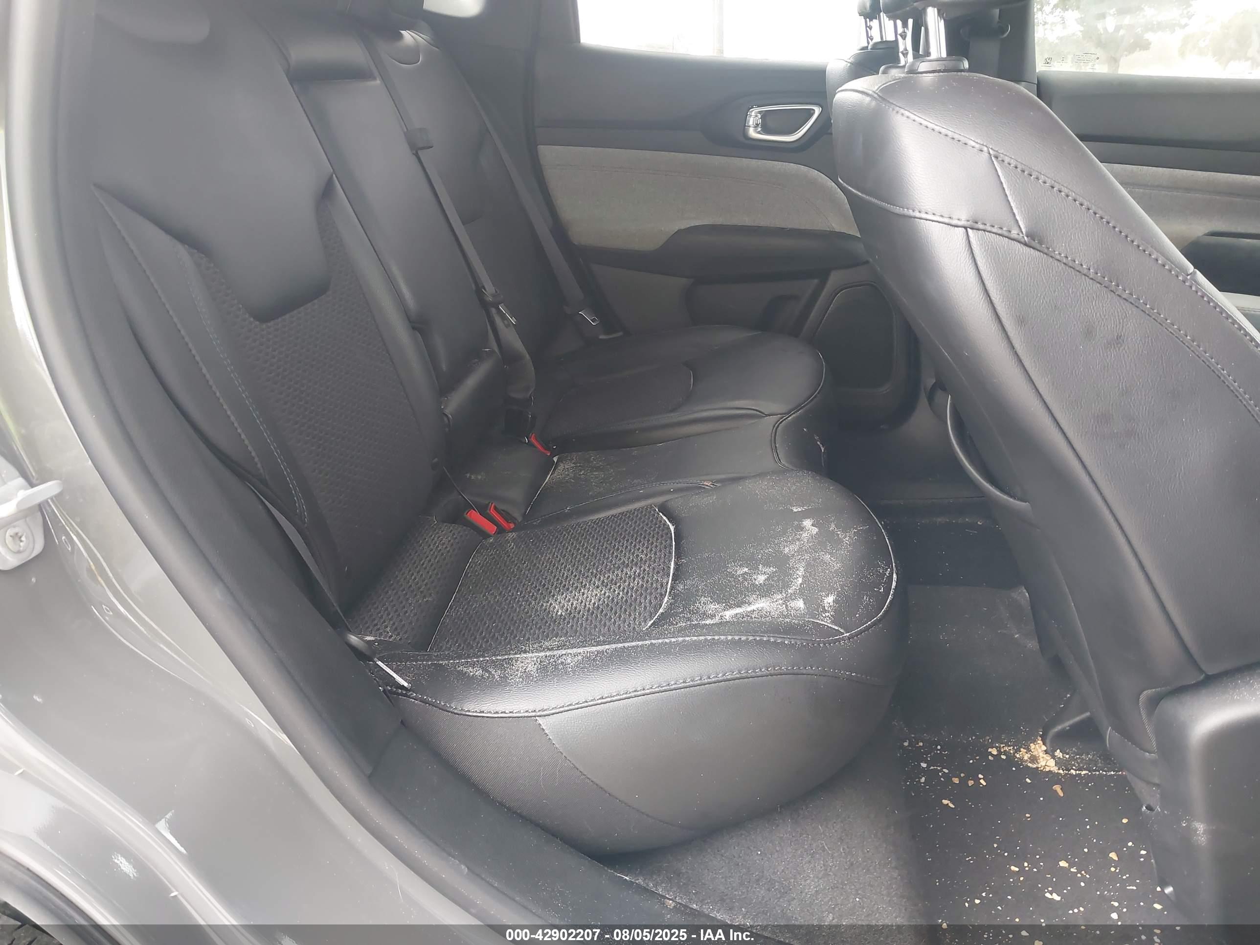 JEEP COMPASS image 8