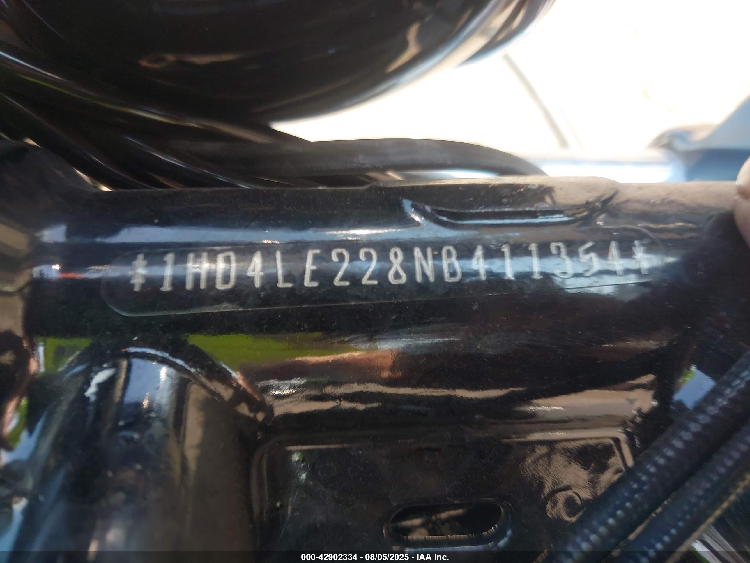 HARLEY-DAVIDSON XL883 image 10