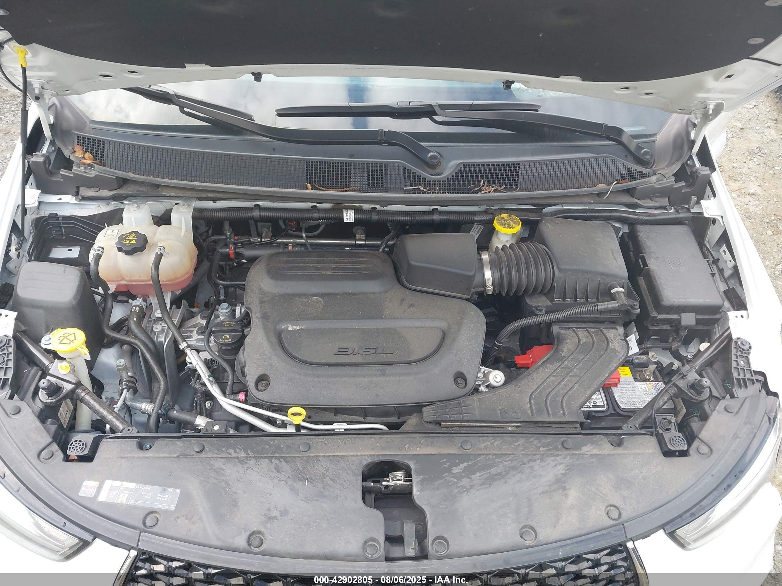 CHRYSLER PACIFICA image 10