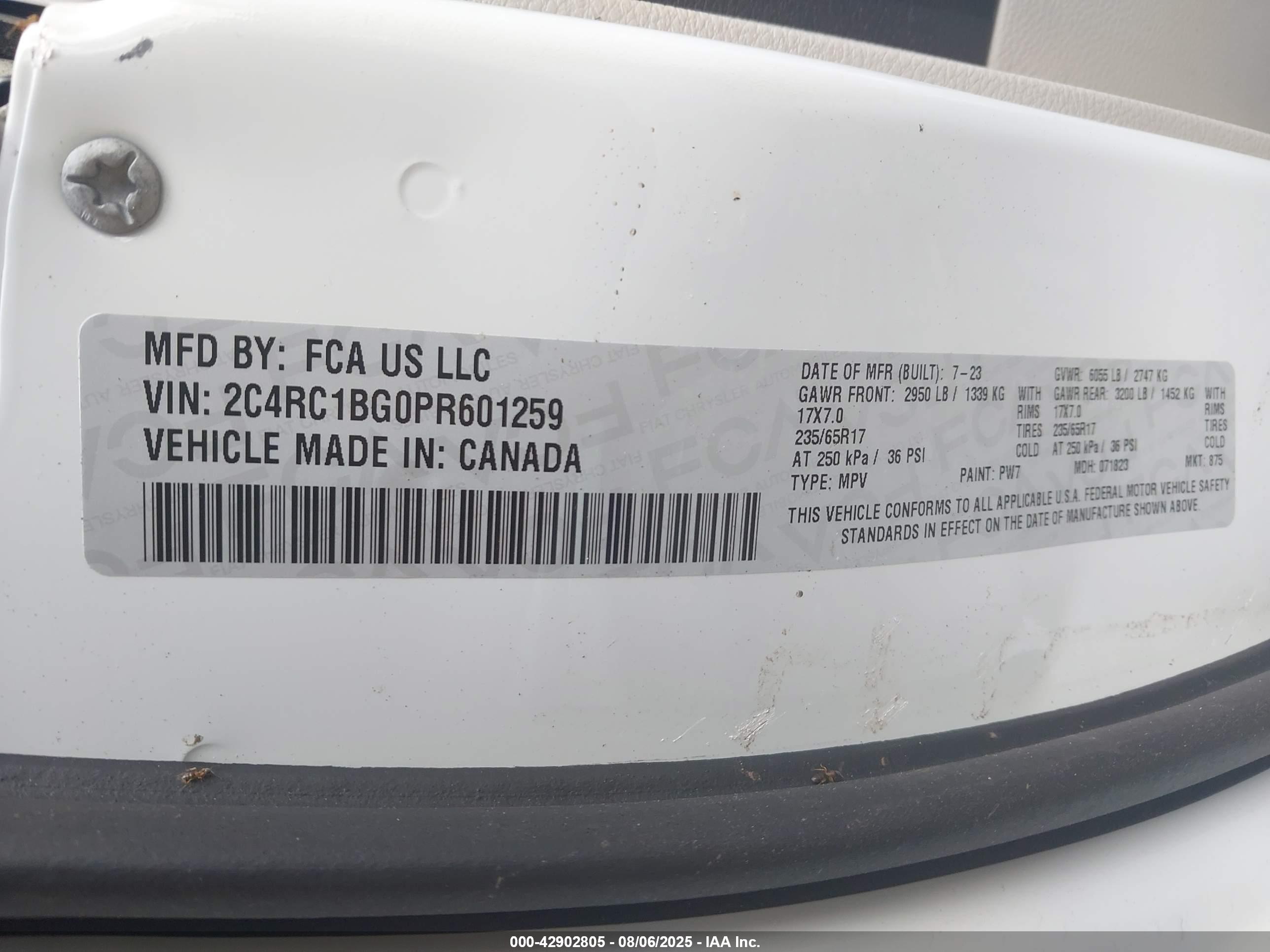 CHRYSLER PACIFICA image 9