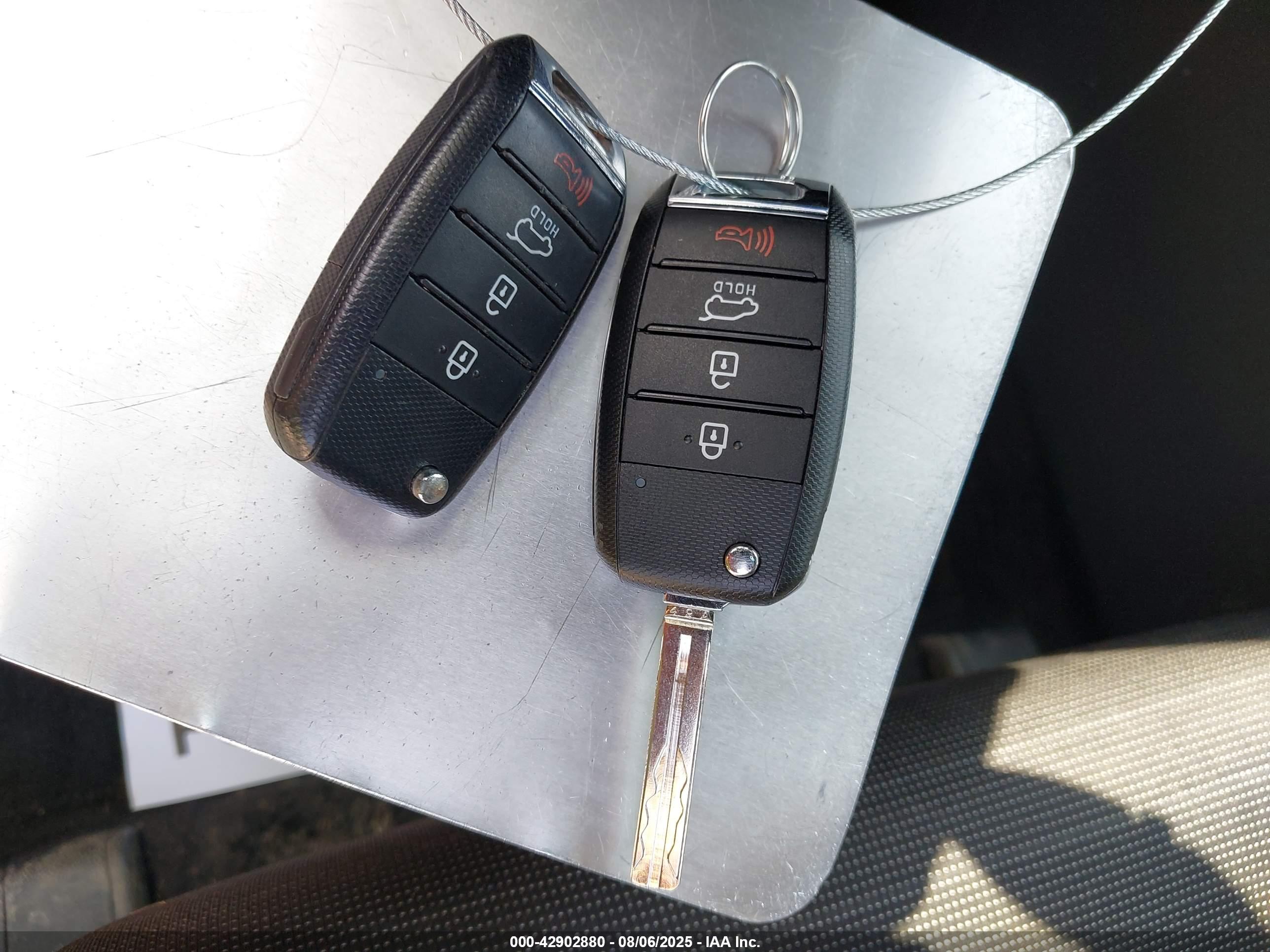 KIA SPORTAGE image 11
