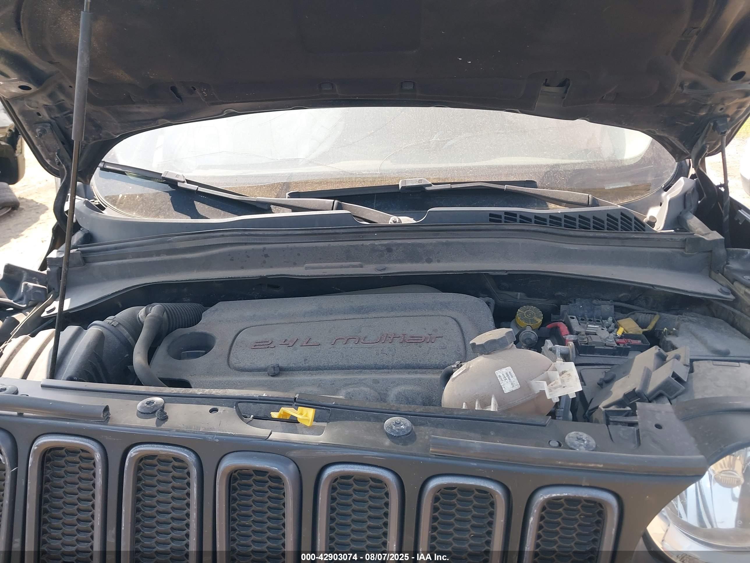 JEEP RENEGADE image 10