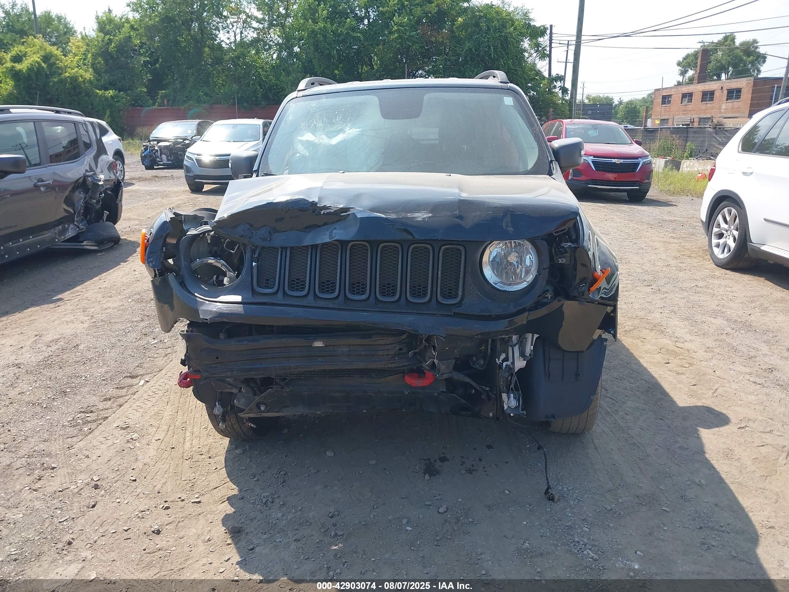 JEEP RENEGADE image 6