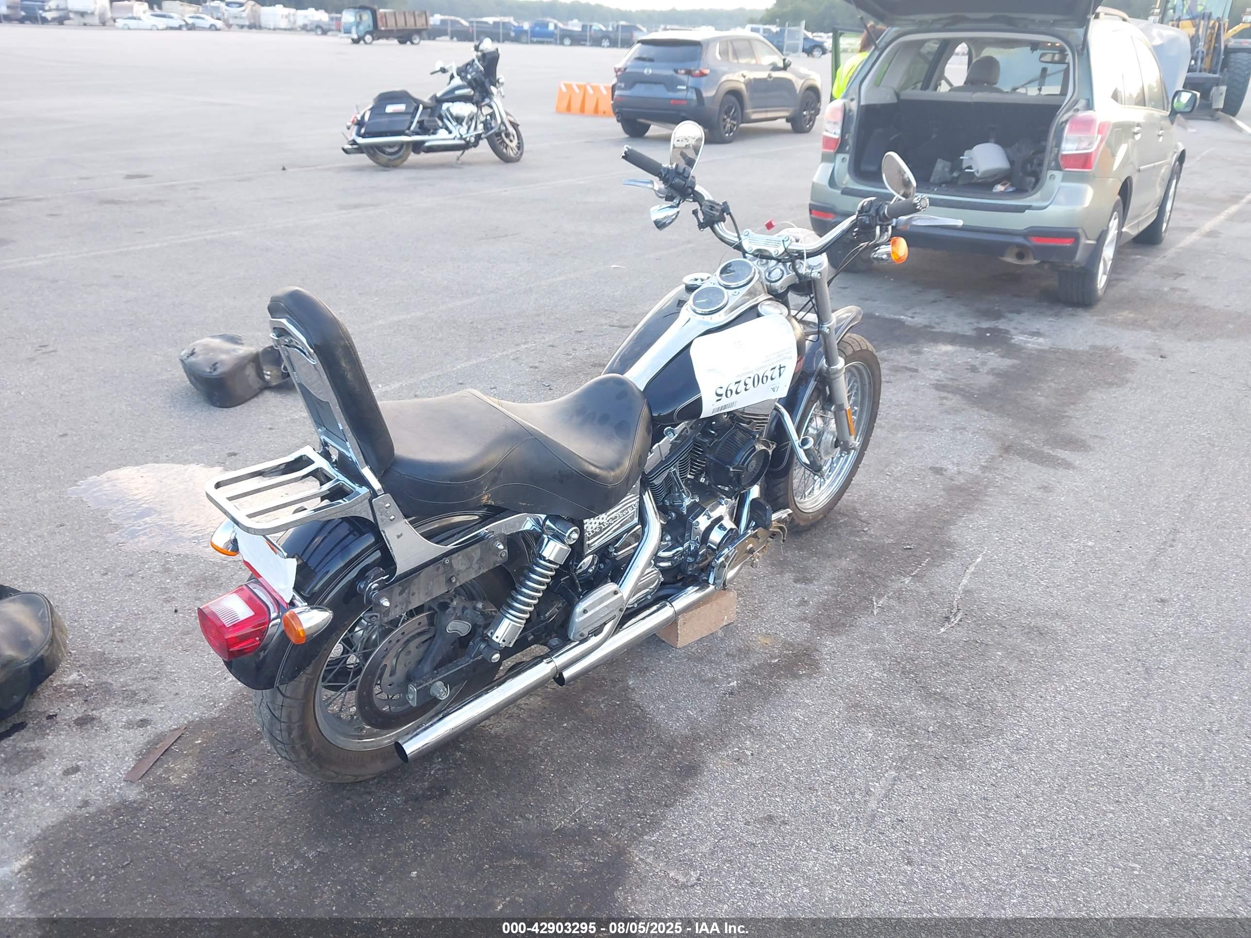 HARLEY-DAVIDSON FXDLI image 4