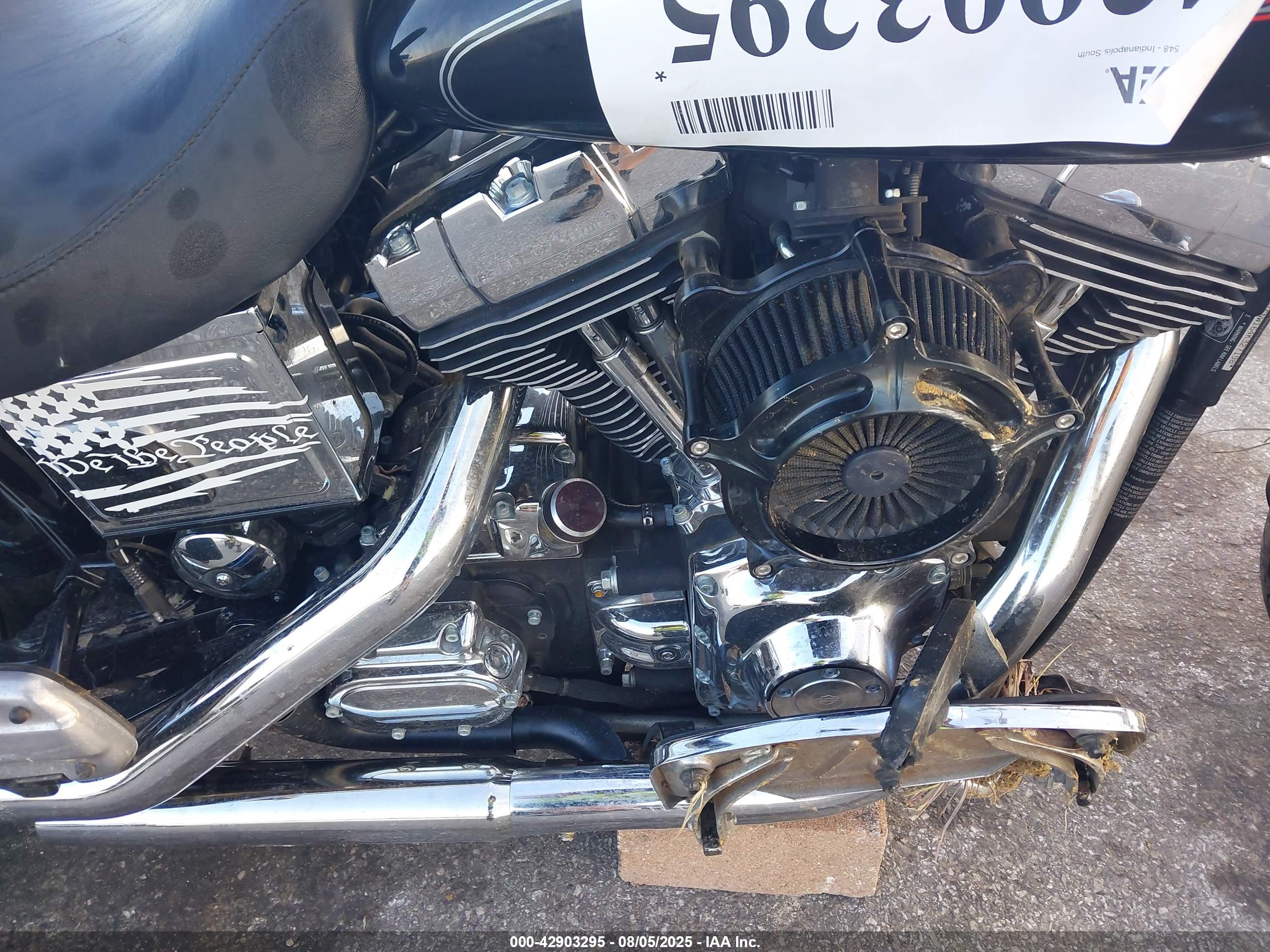 HARLEY-DAVIDSON FXDLI image 8