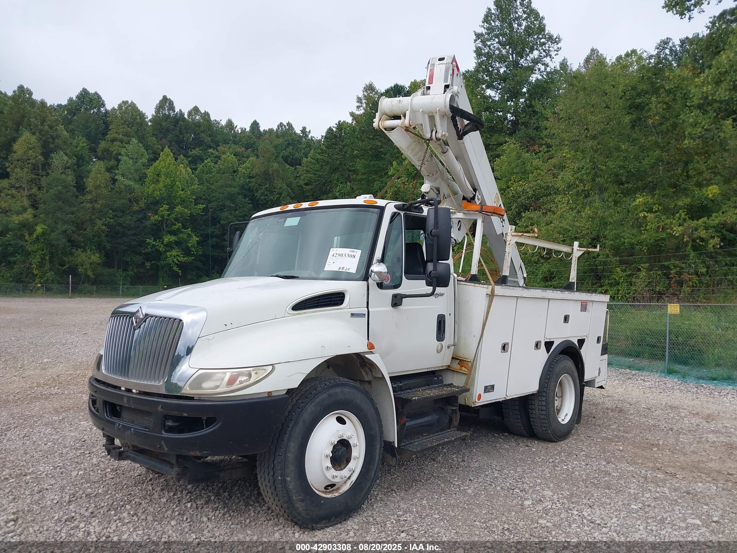 INTERNATIONAL 4000 image 2