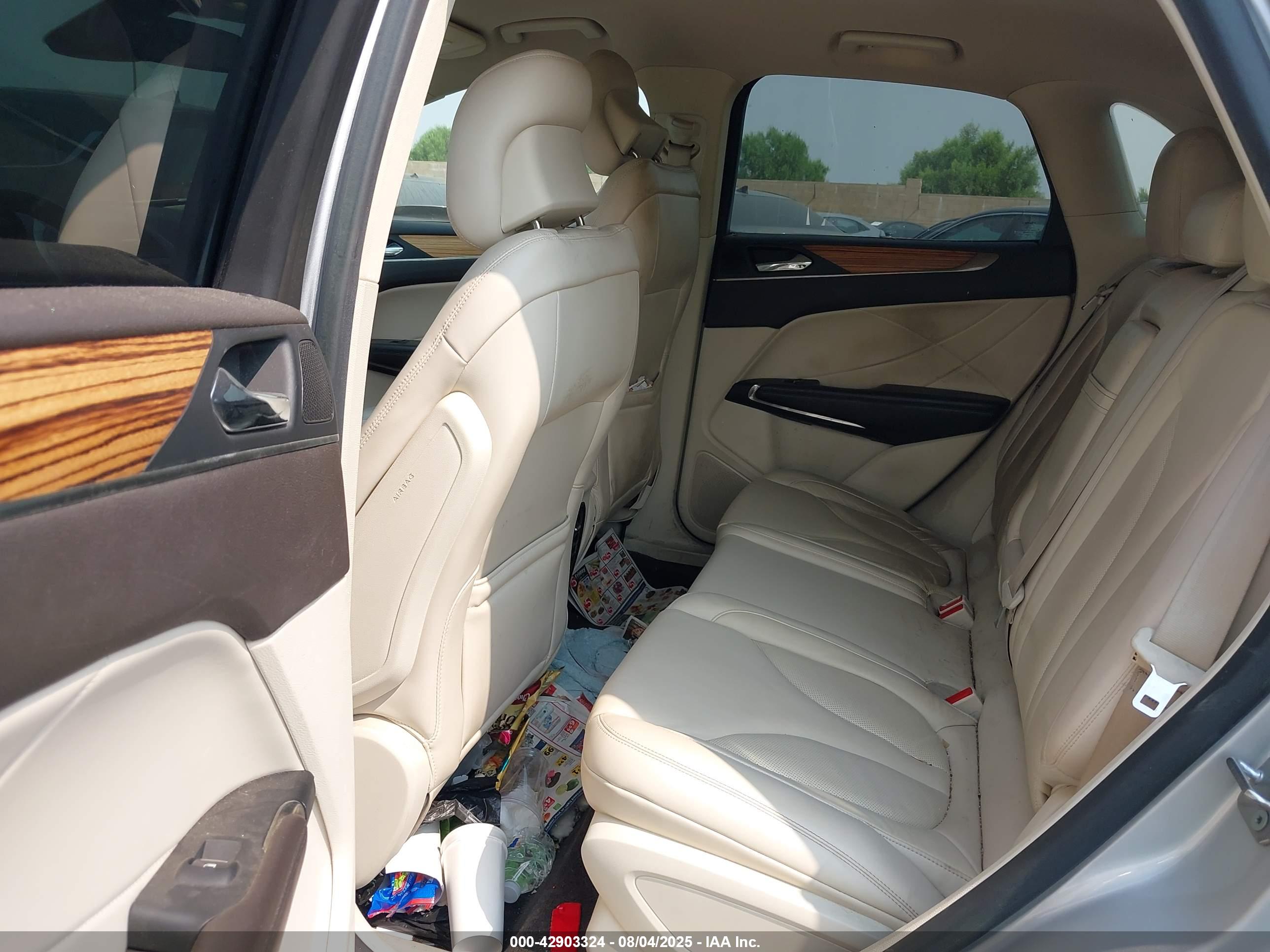 LINCOLN MKC image 8