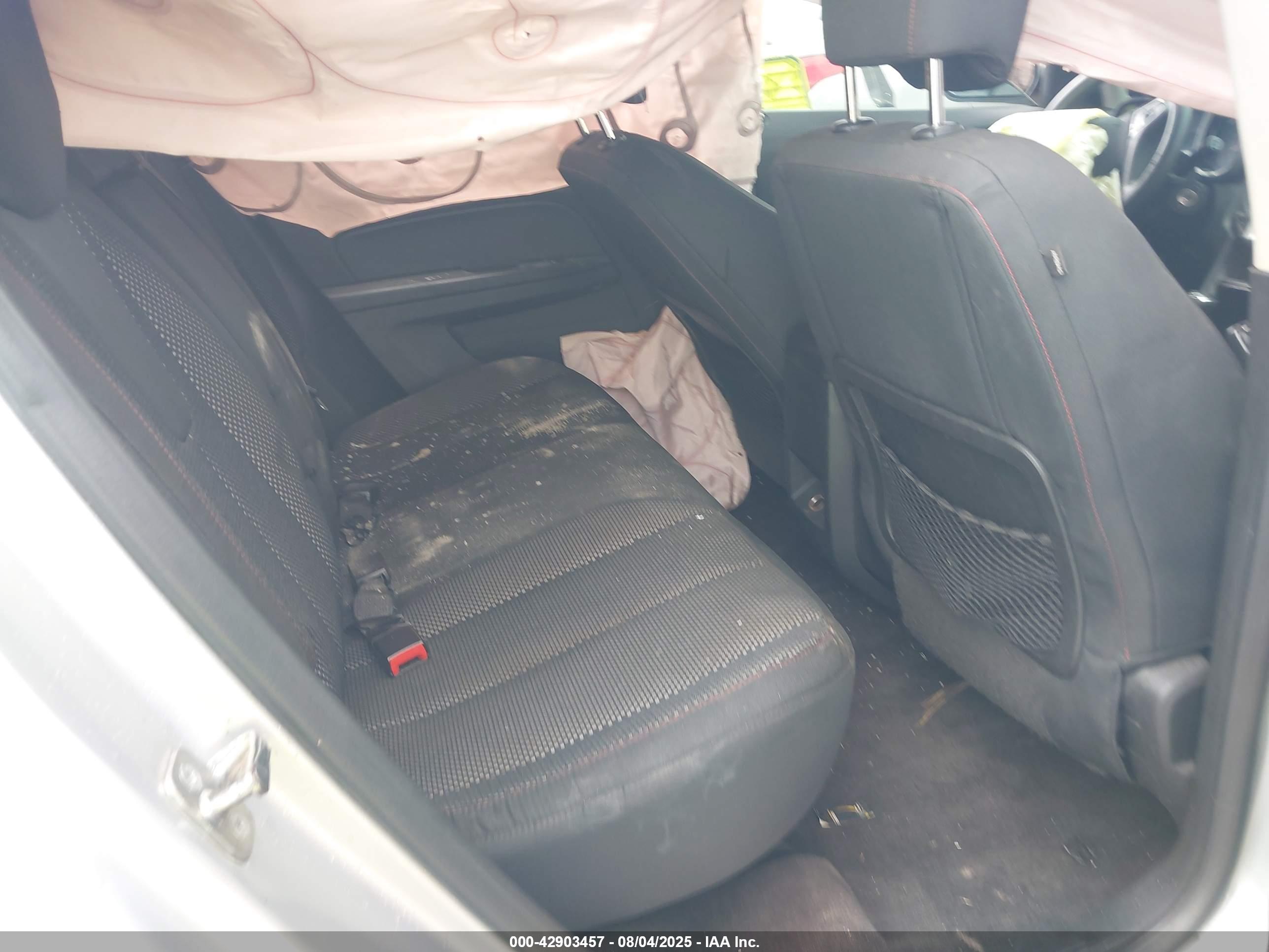 CHEVROLET EQUINOX image 8