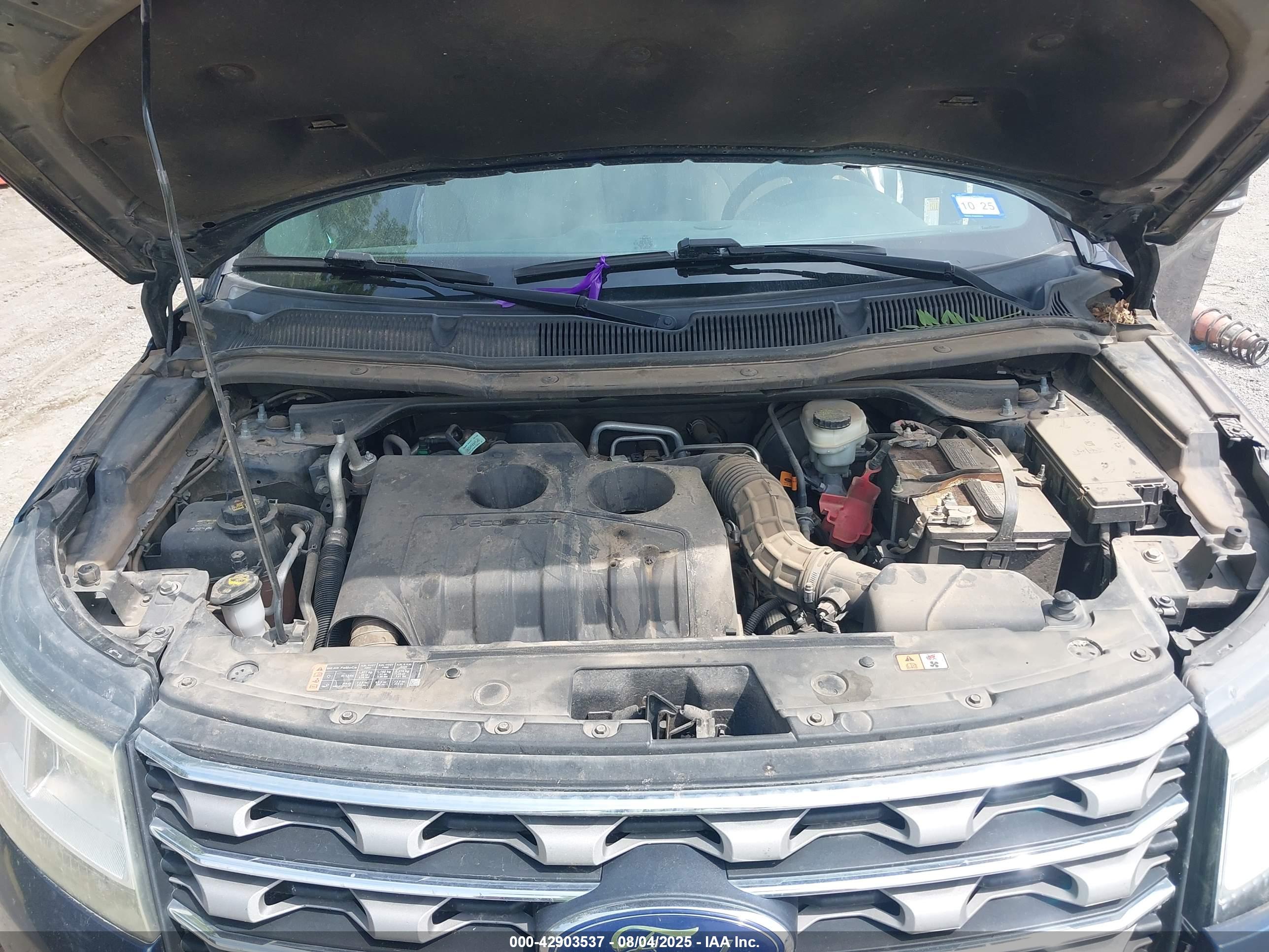 FORD EXPLORER image 10