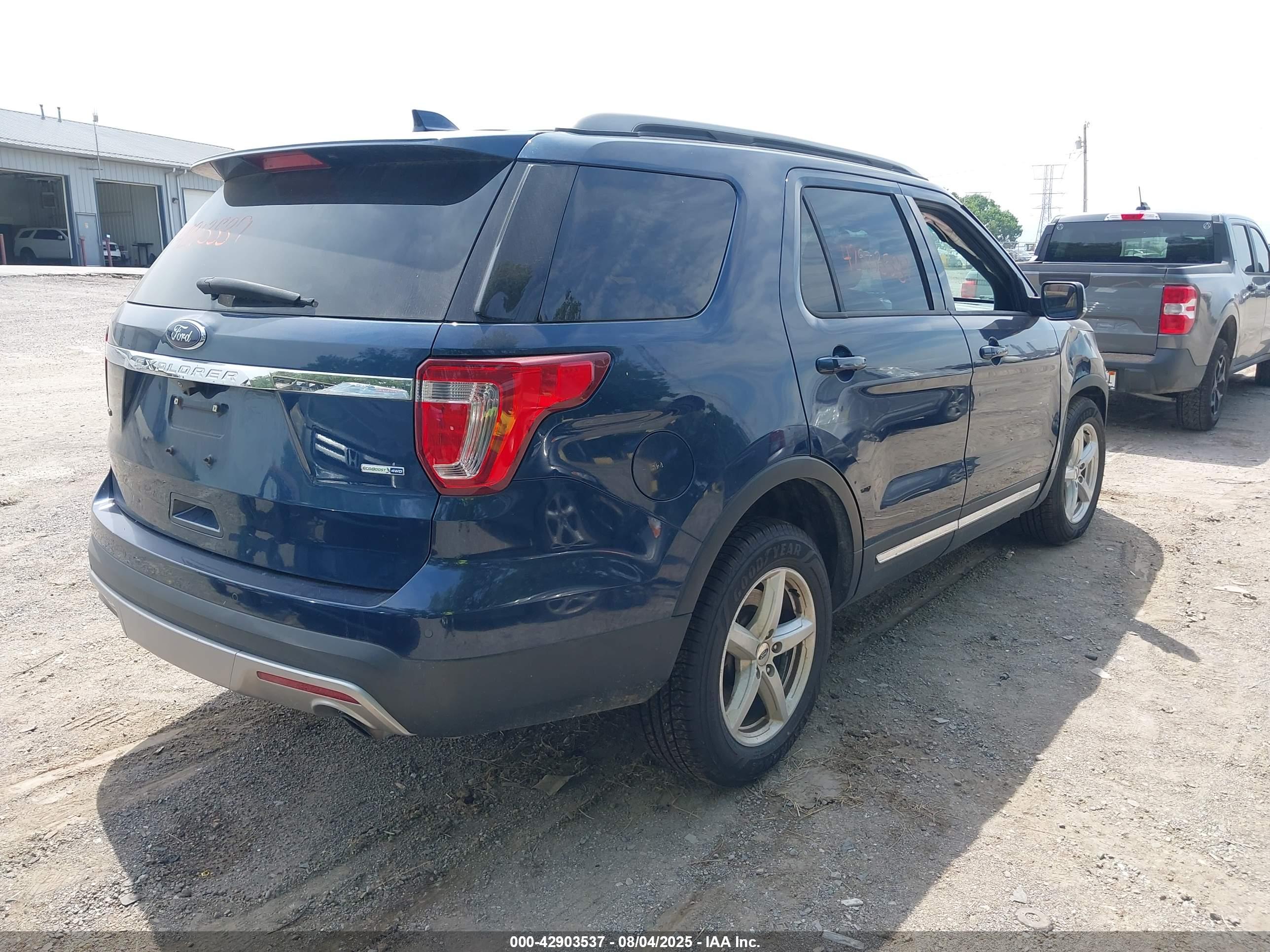 FORD EXPLORER image 4