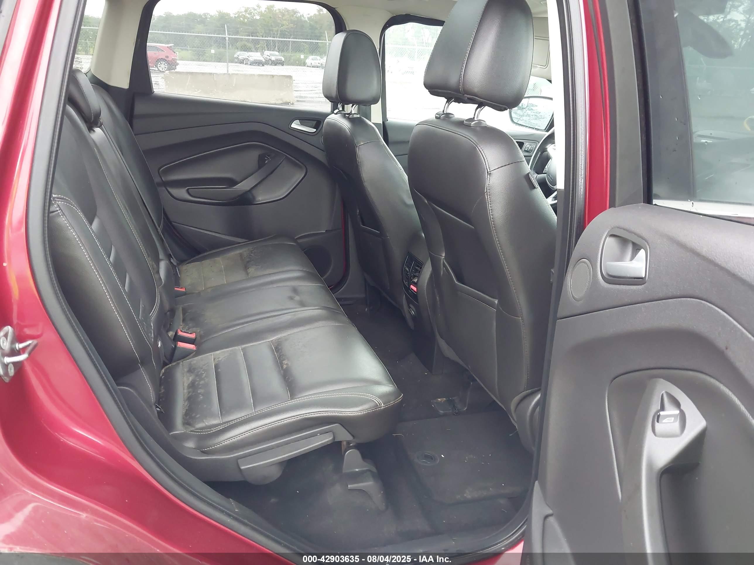 FORD ESCAPE image 8