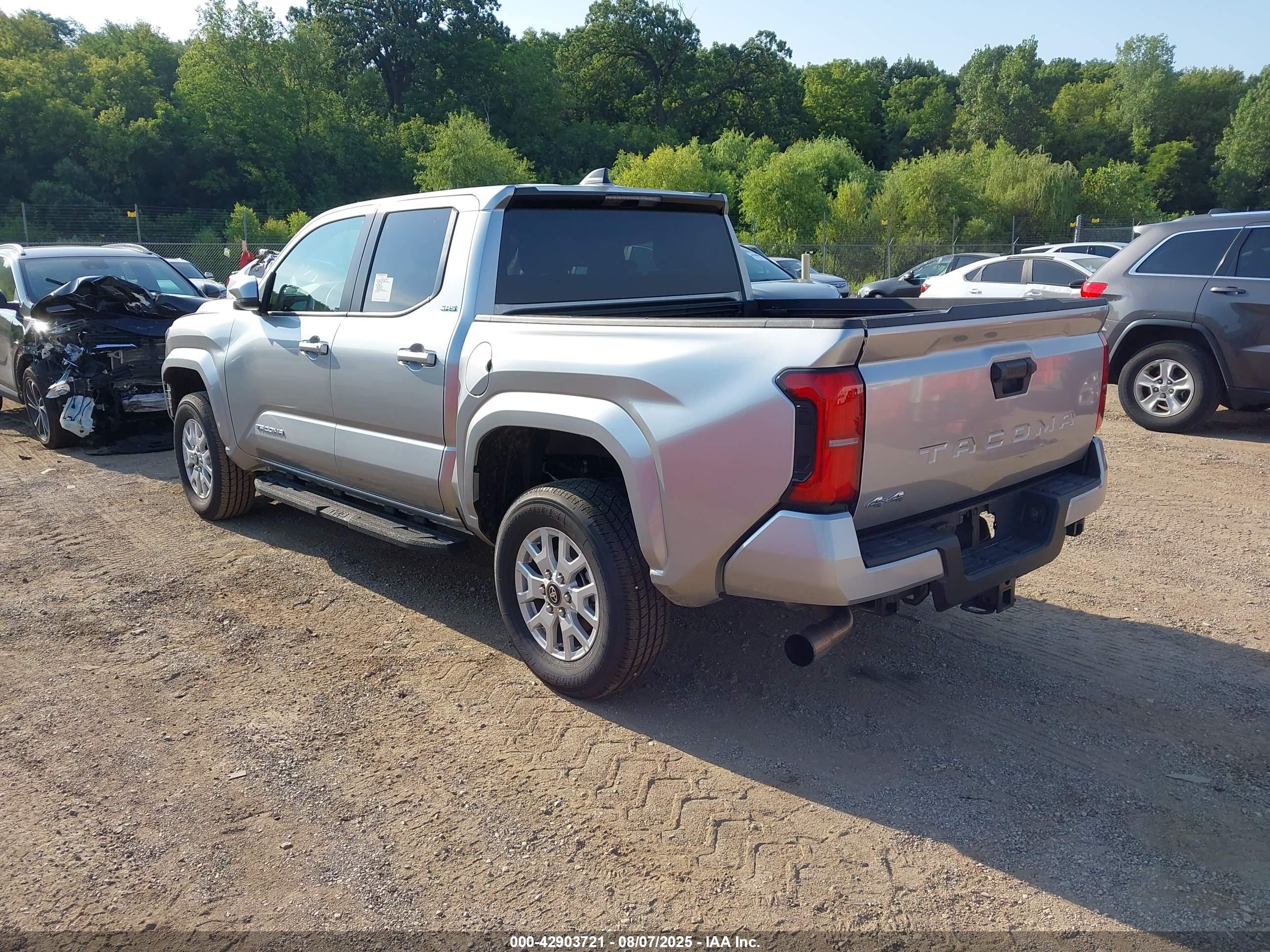 TOYOTA TACOMA image 3