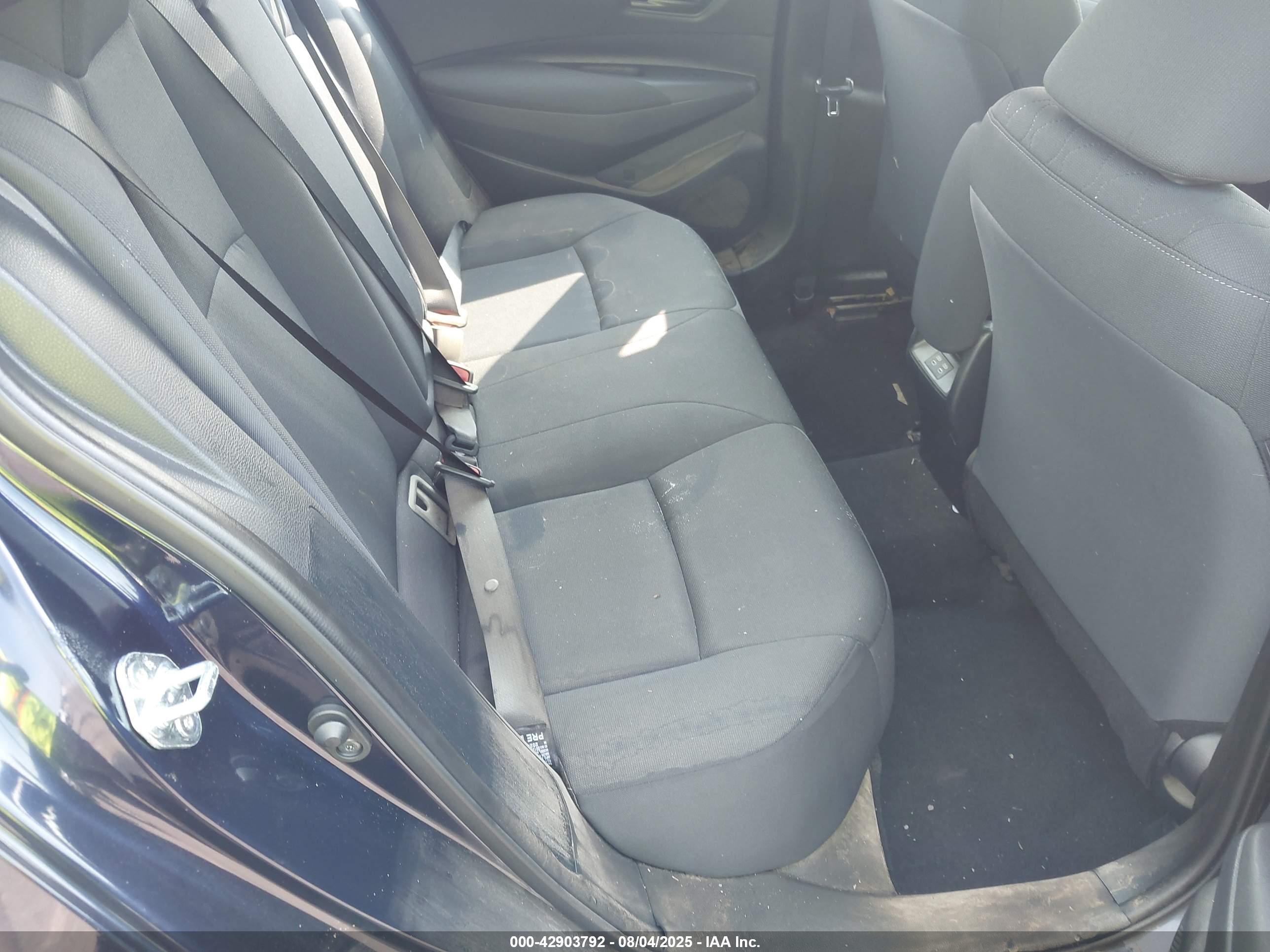 TOYOTA COROLLA image 8