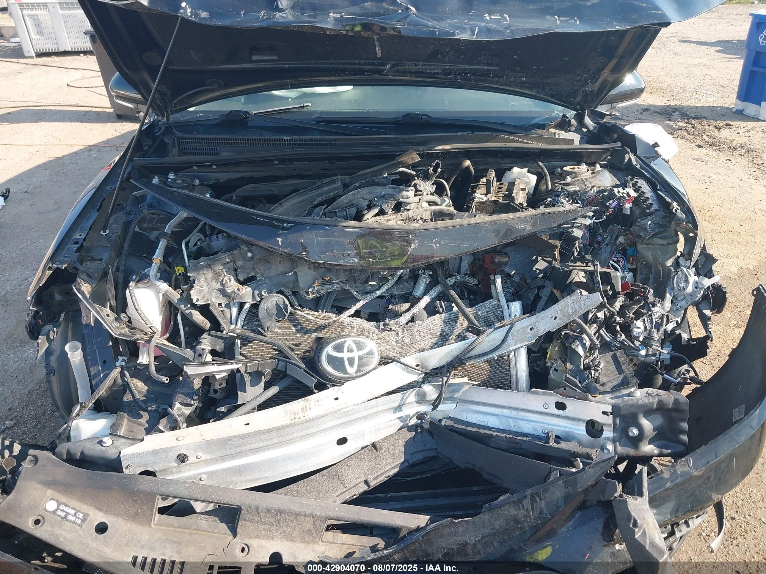 TOYOTA CAMRY image 10