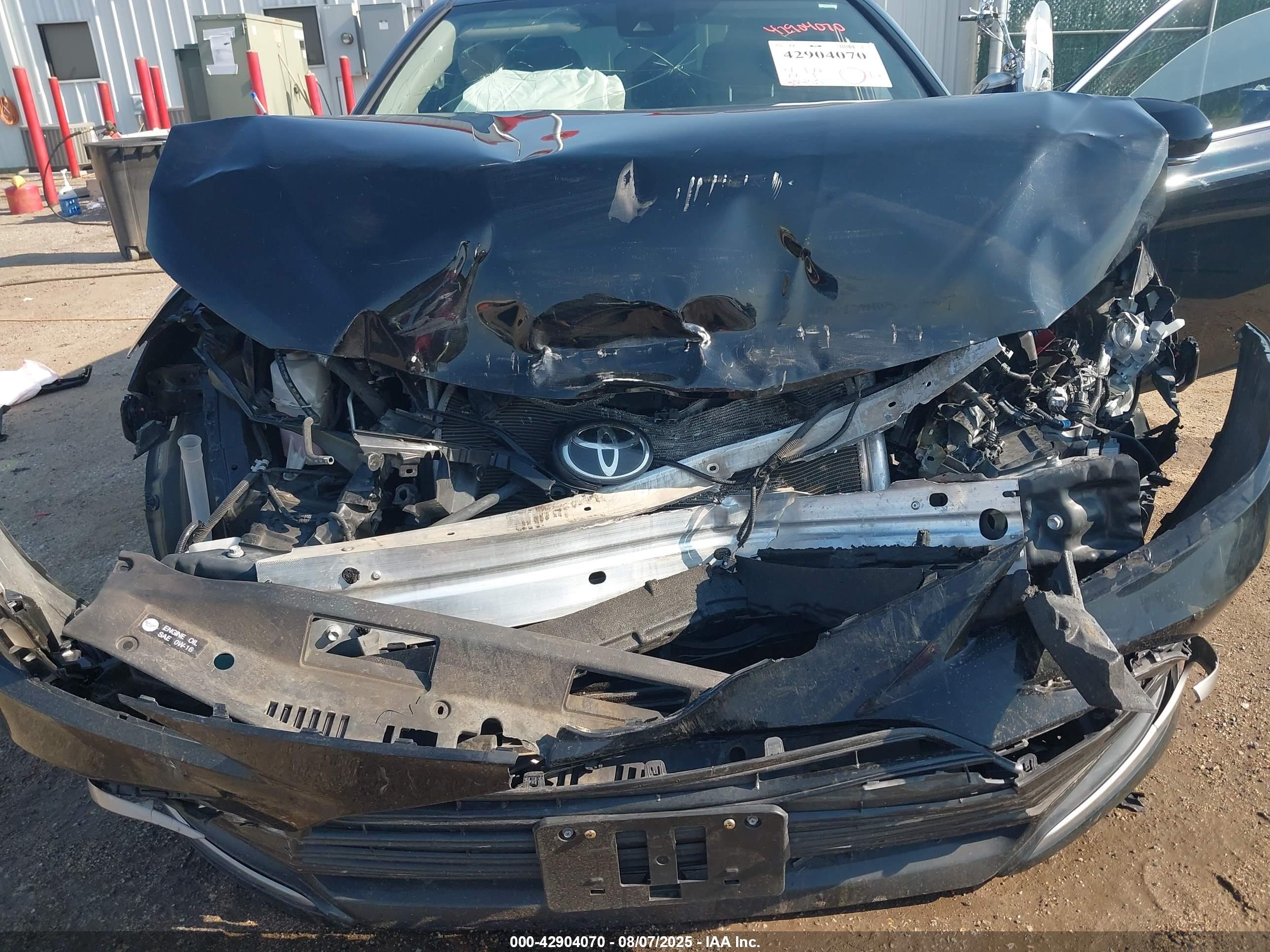 TOYOTA CAMRY image 6