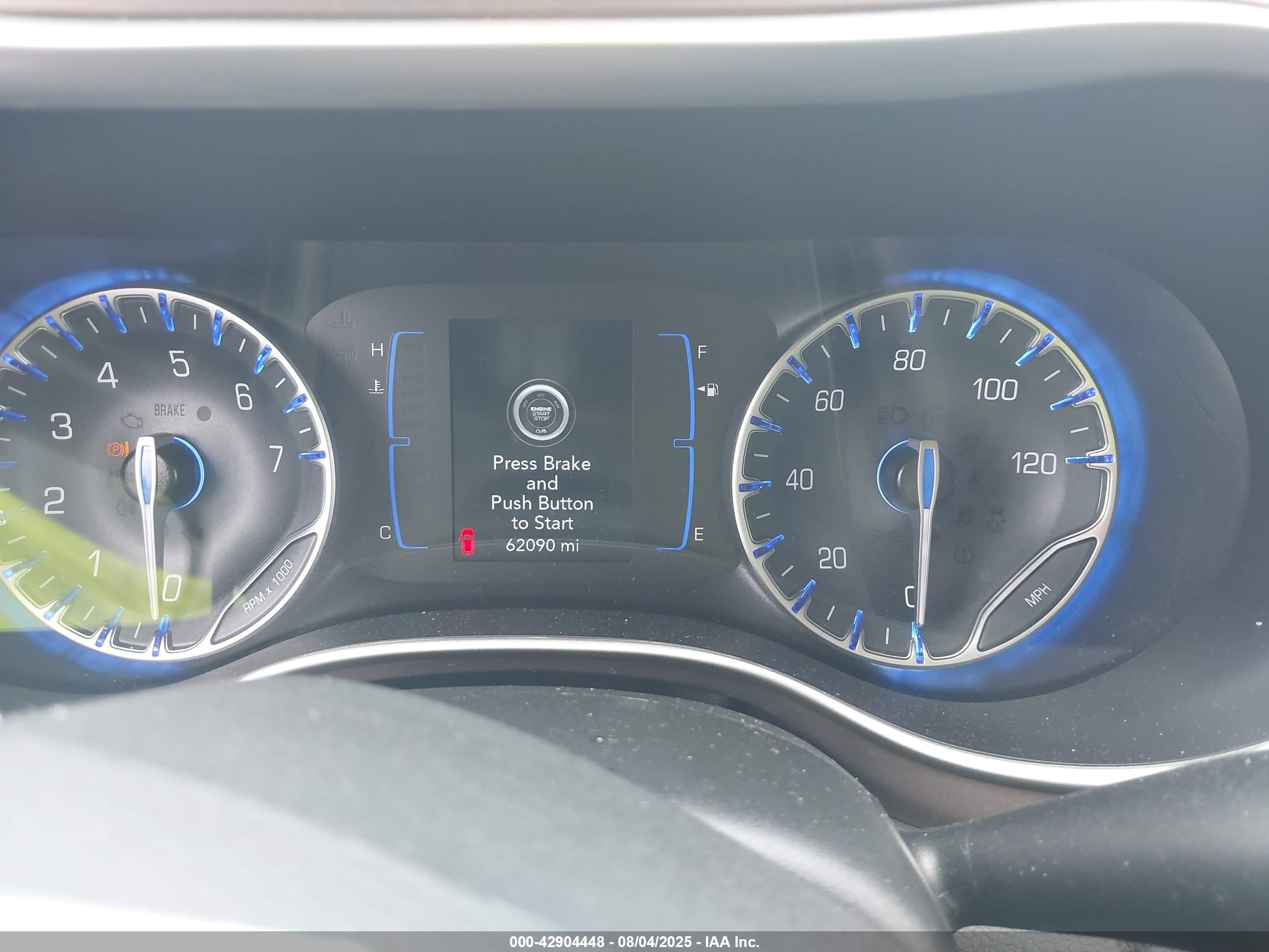 CHRYSLER VOYAGER image 7