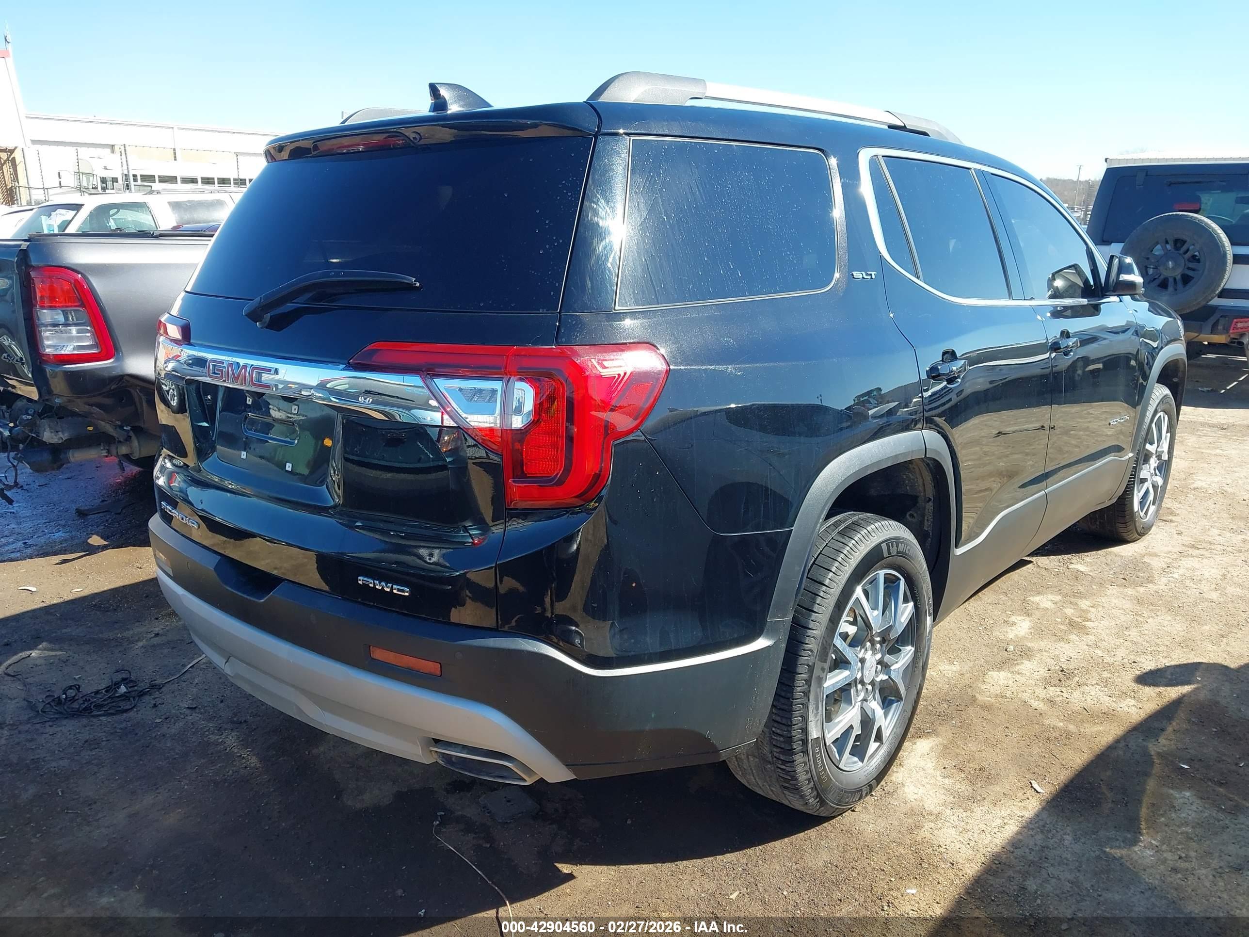 GMC ACADIA image 4