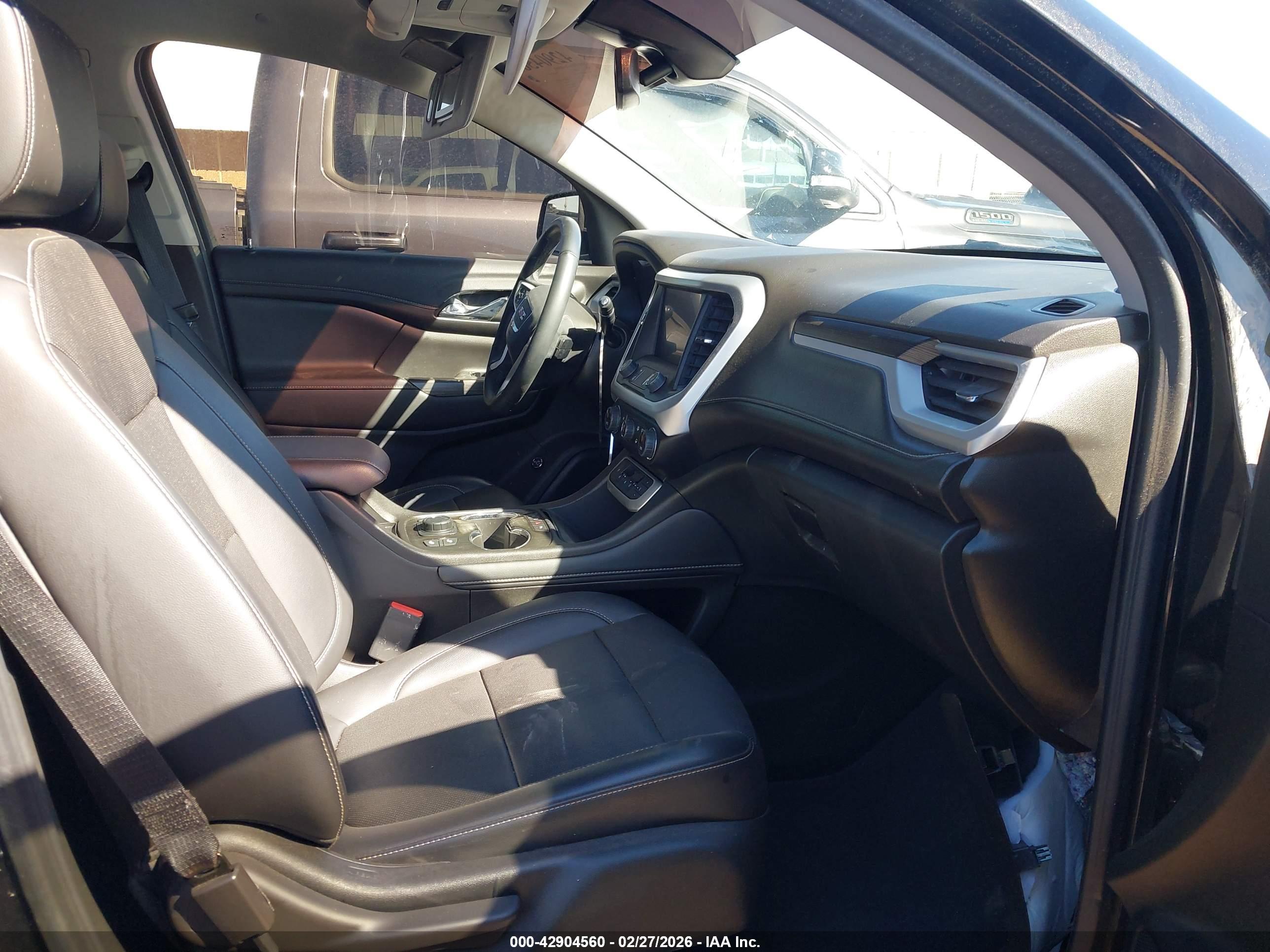 GMC ACADIA image 5