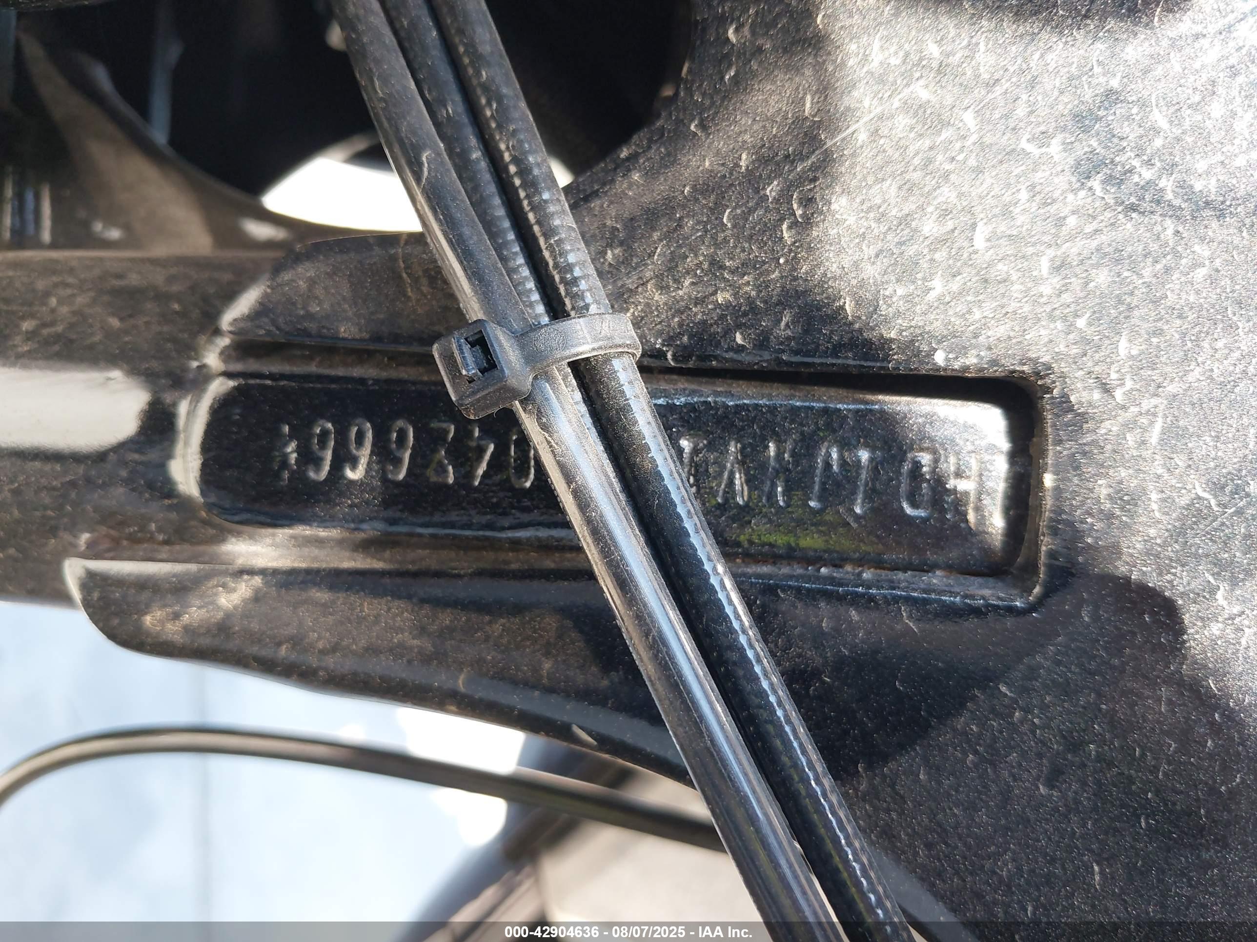 HARLEY-DAVIDSON FLSTFB image 10