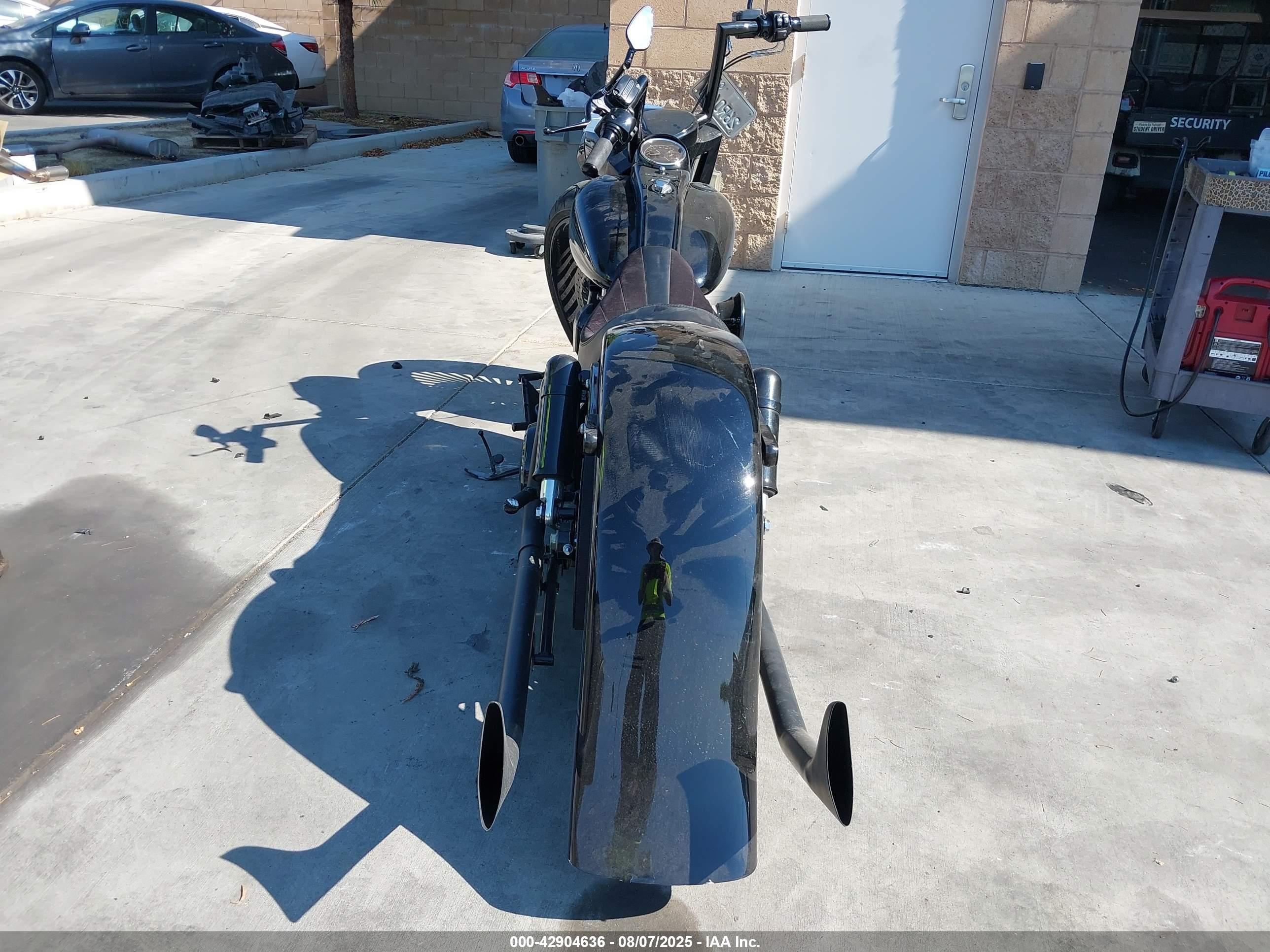 HARLEY-DAVIDSON FLSTFB image 6