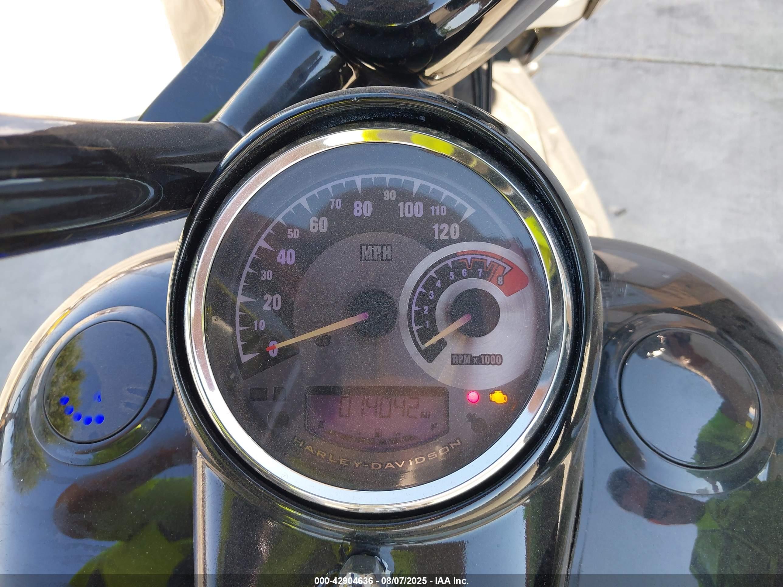 HARLEY-DAVIDSON FLSTFB image 7