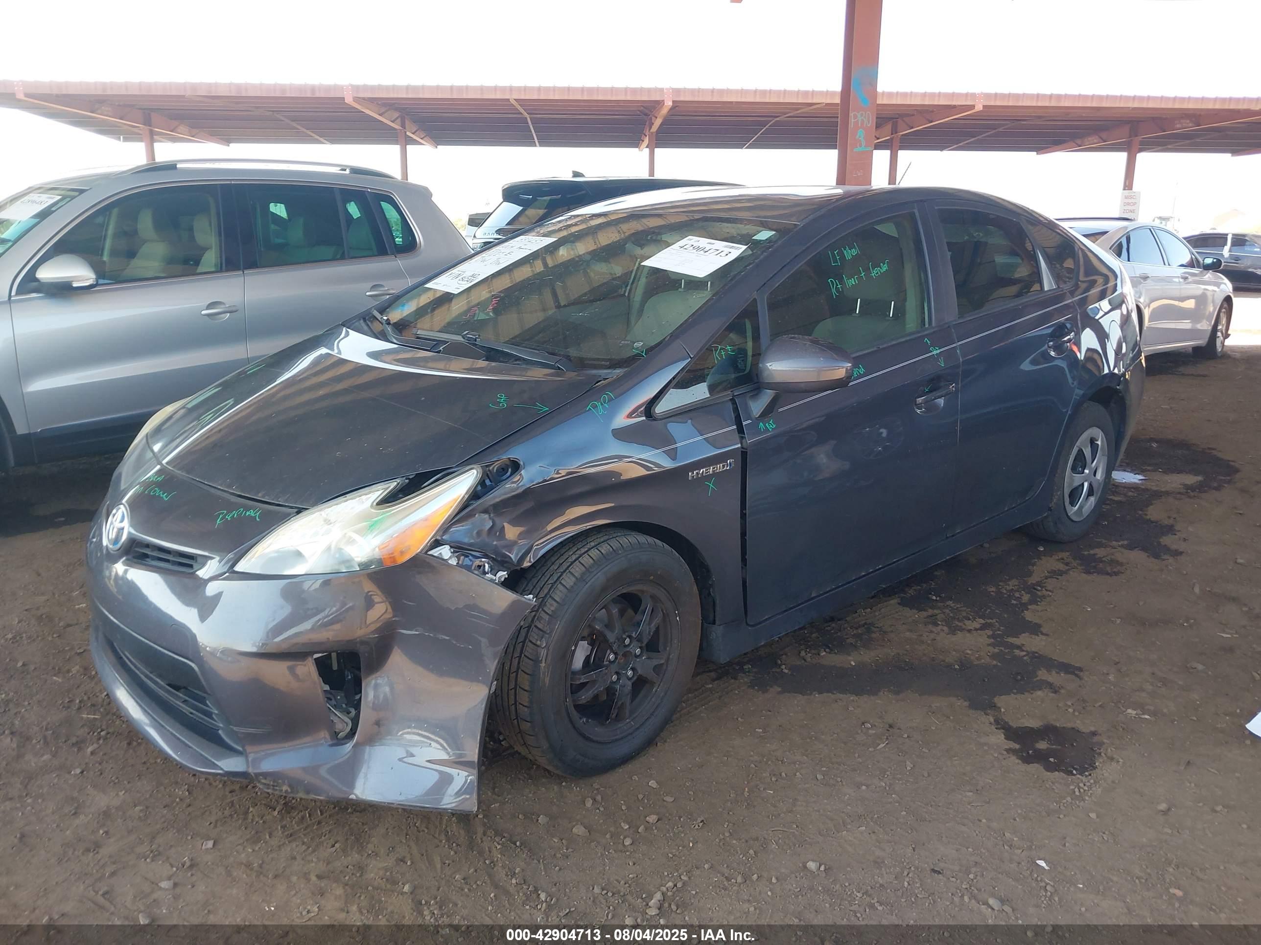 TOYOTA PRIUS image 2