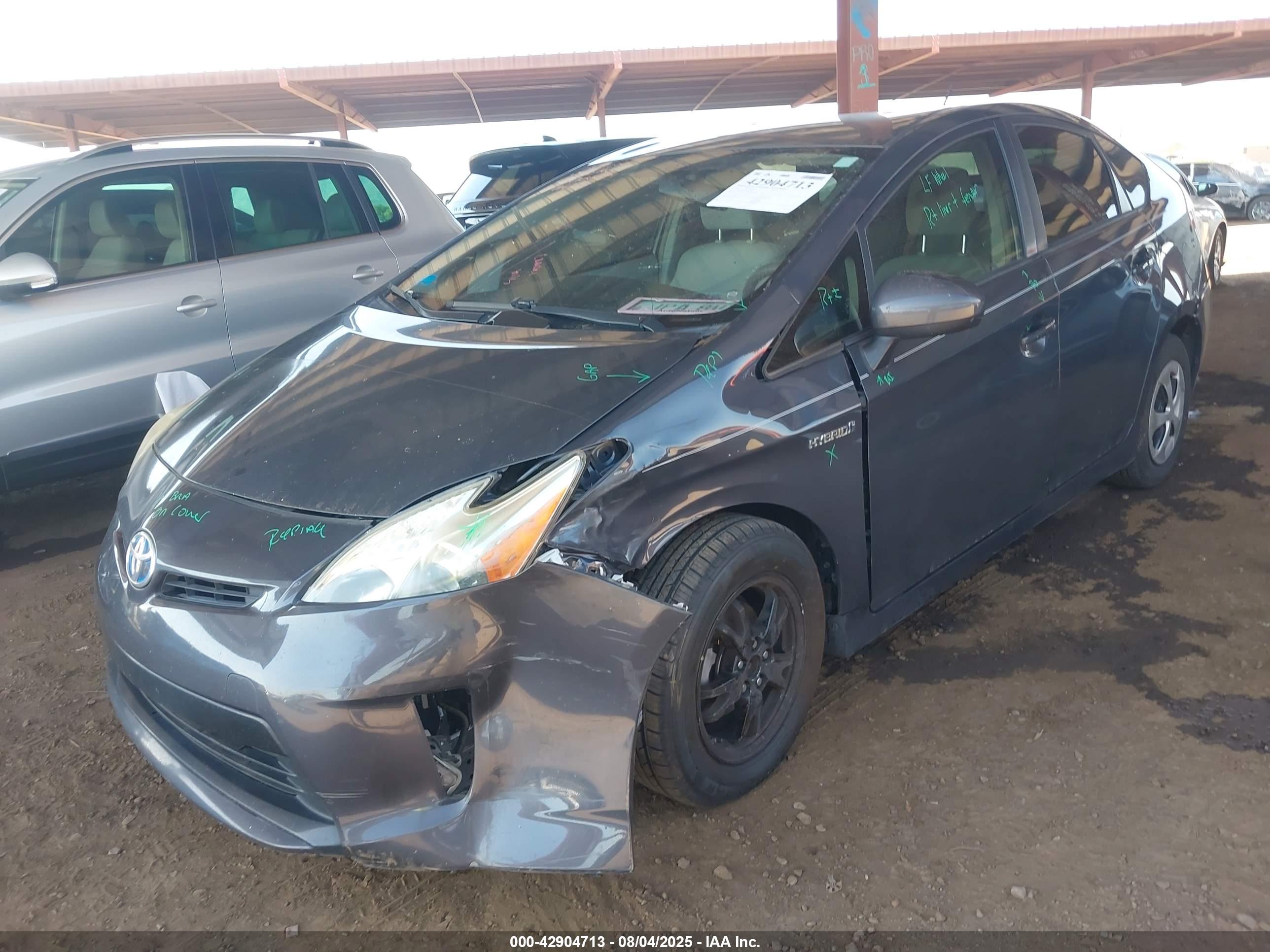 TOYOTA PRIUS image 6