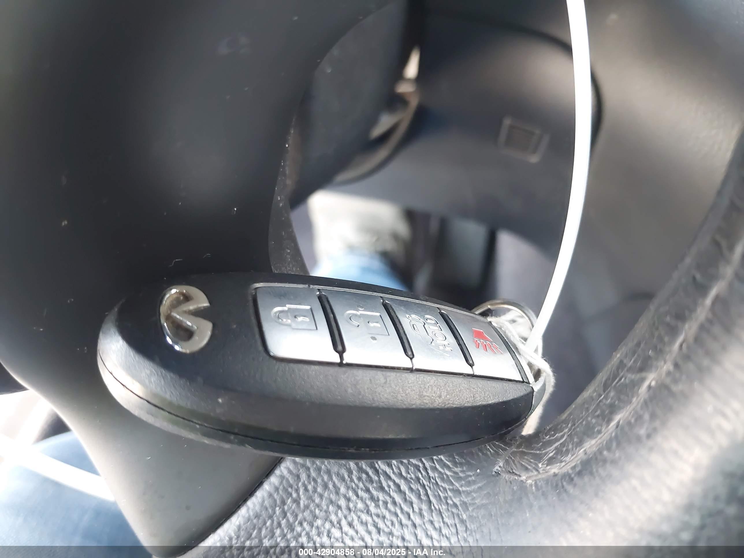 INFINITI Q70L image 11
