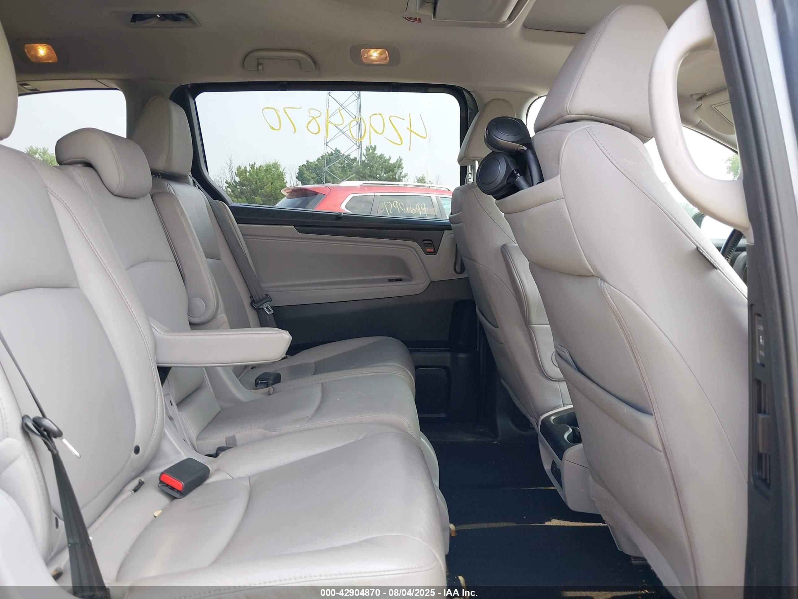 HONDA ODYSSEY image 8