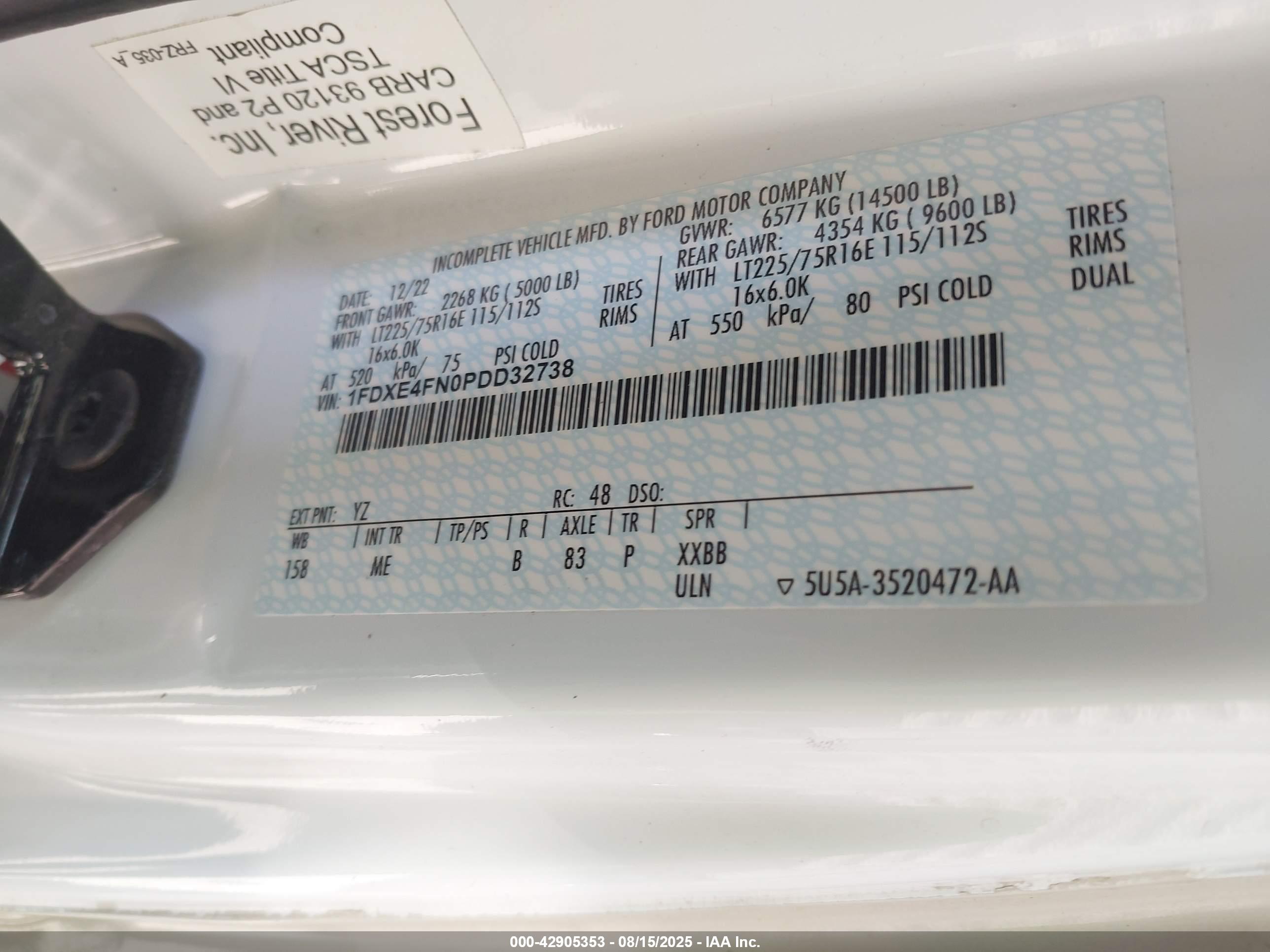 FORD E-450 image 9