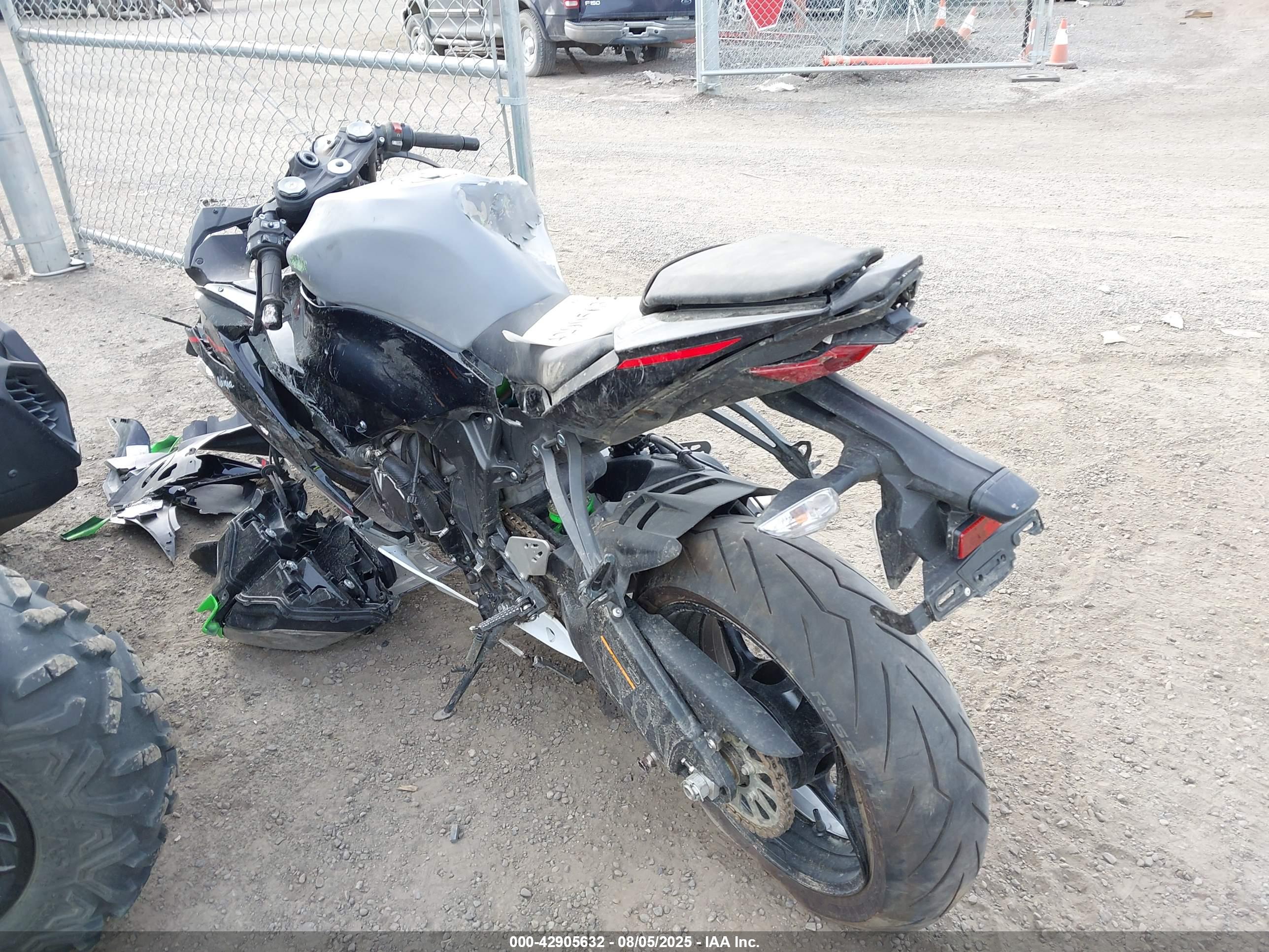 KAWASAKI ZX636 image 3
