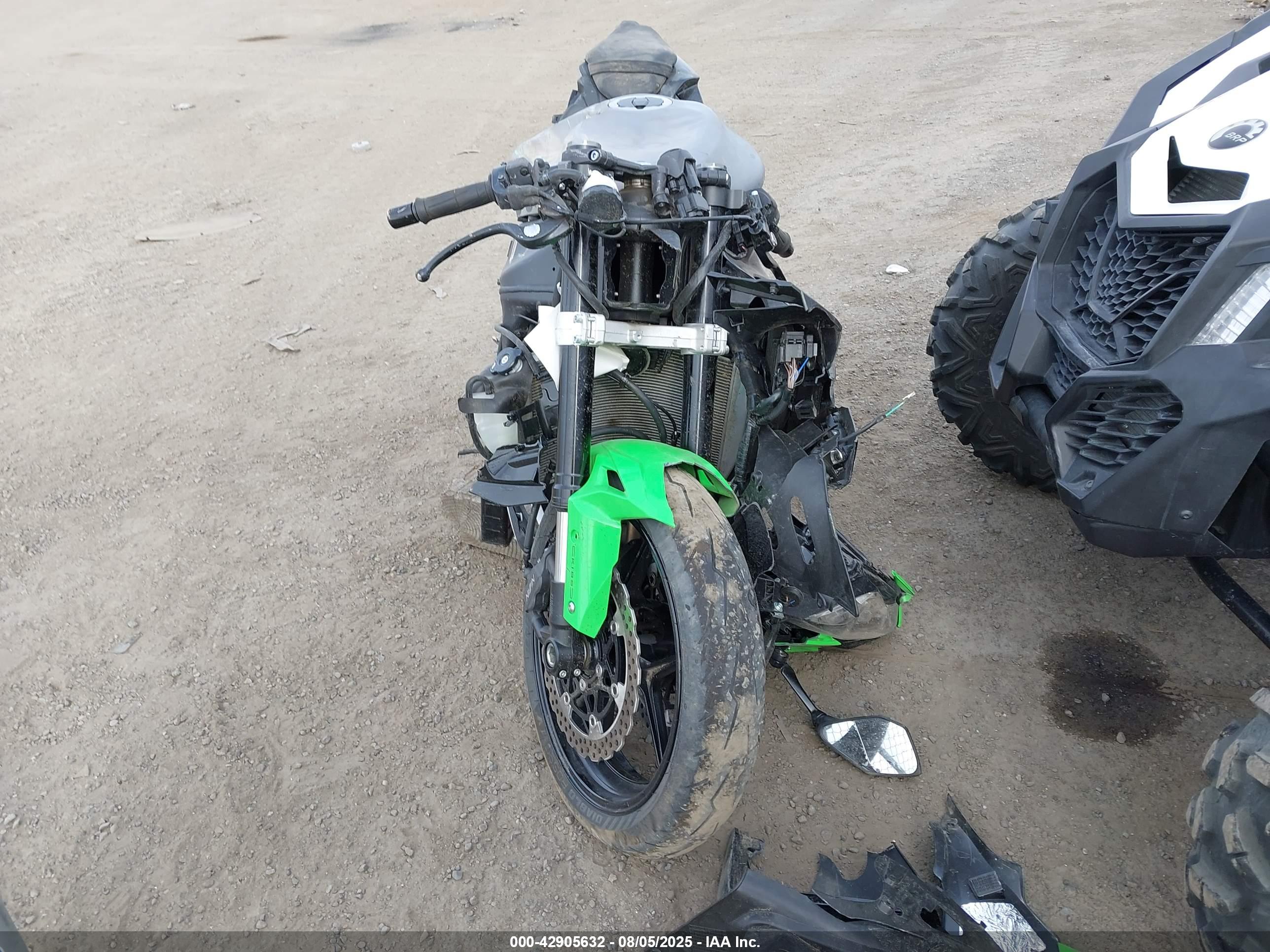 KAWASAKI ZX636 image 5