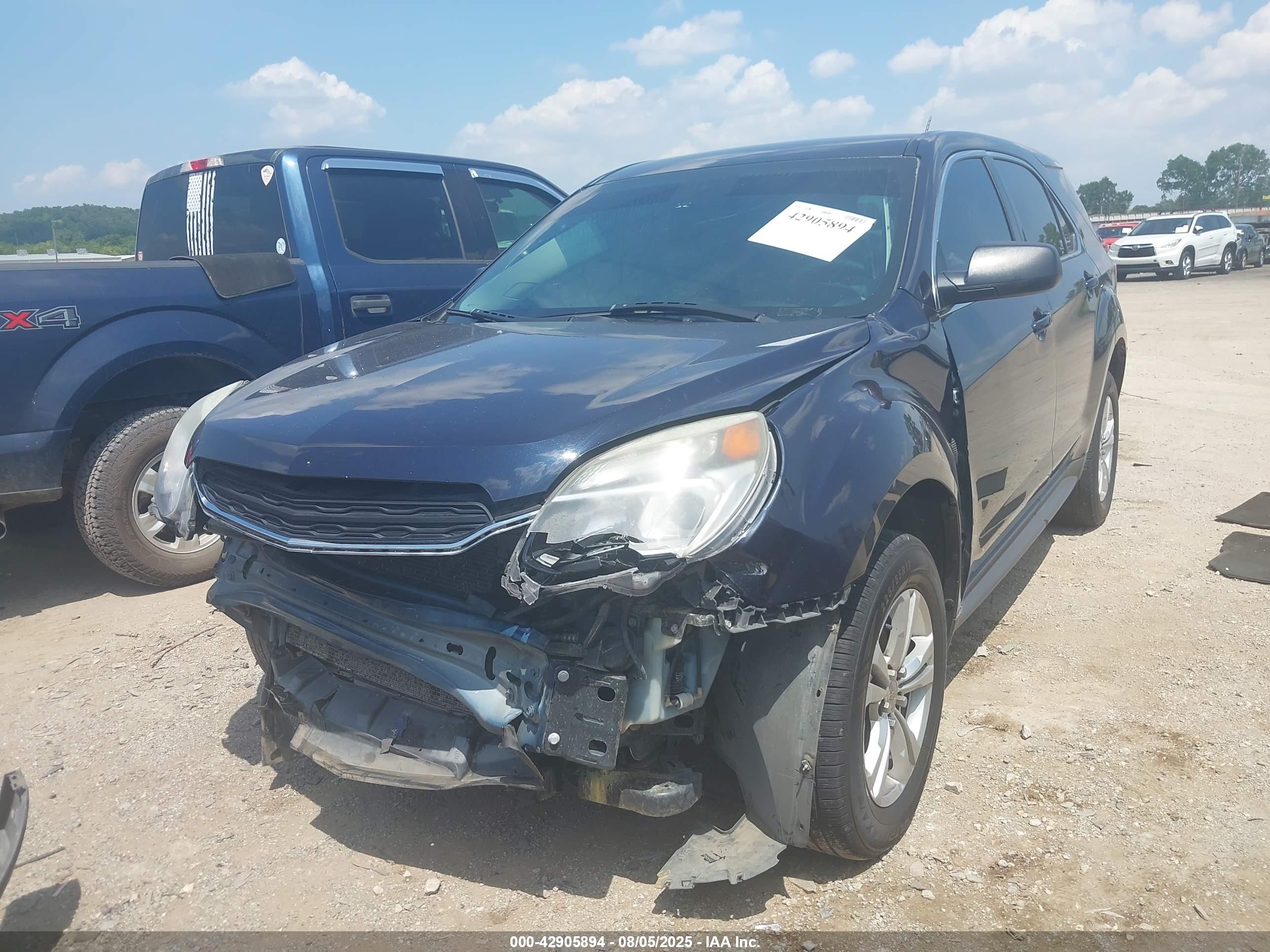 CHEVROLET EQUINOX image 2