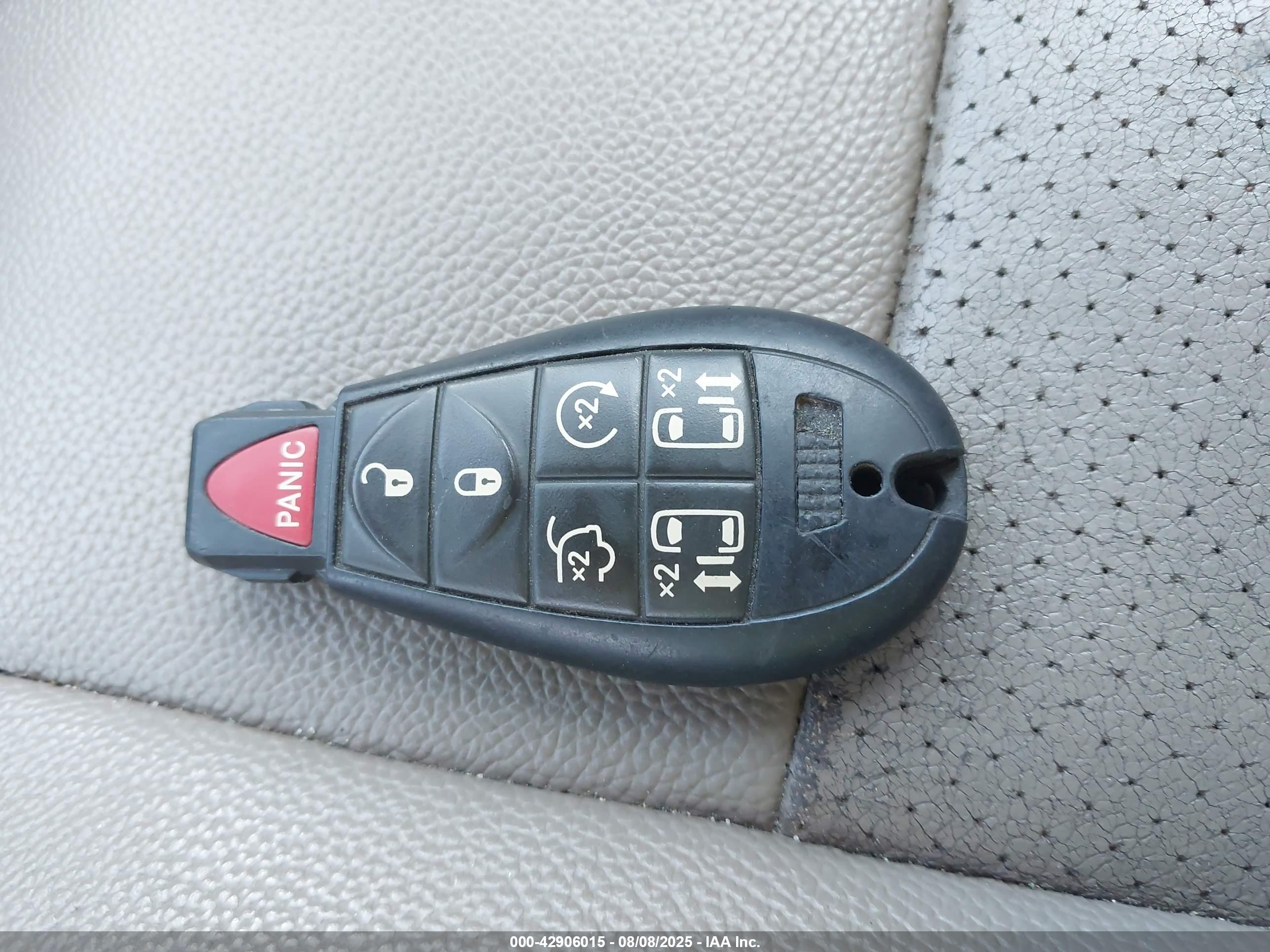 CHRYSLER TOWN image 11
