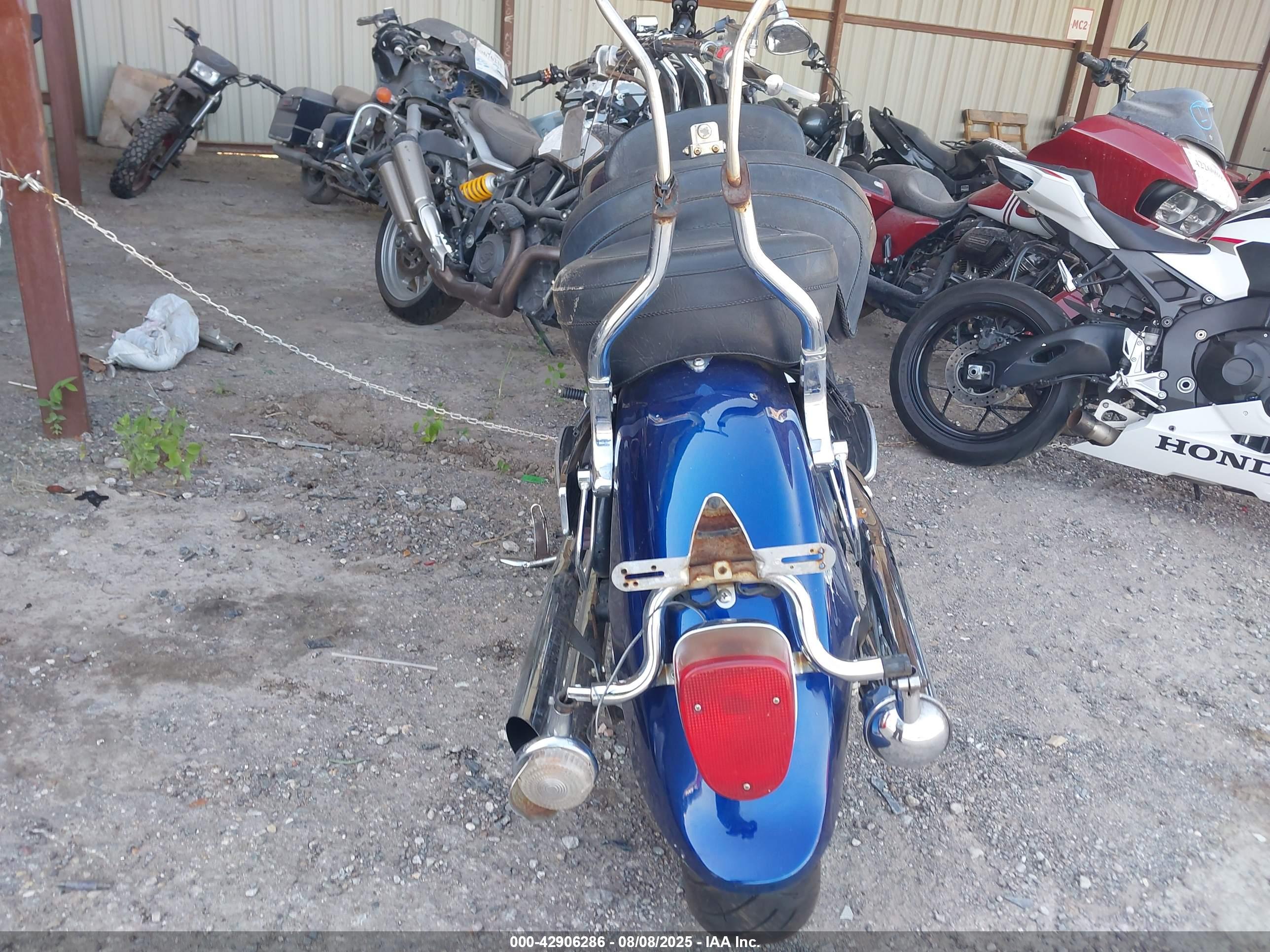 YAMAHA XVZ13 image 6