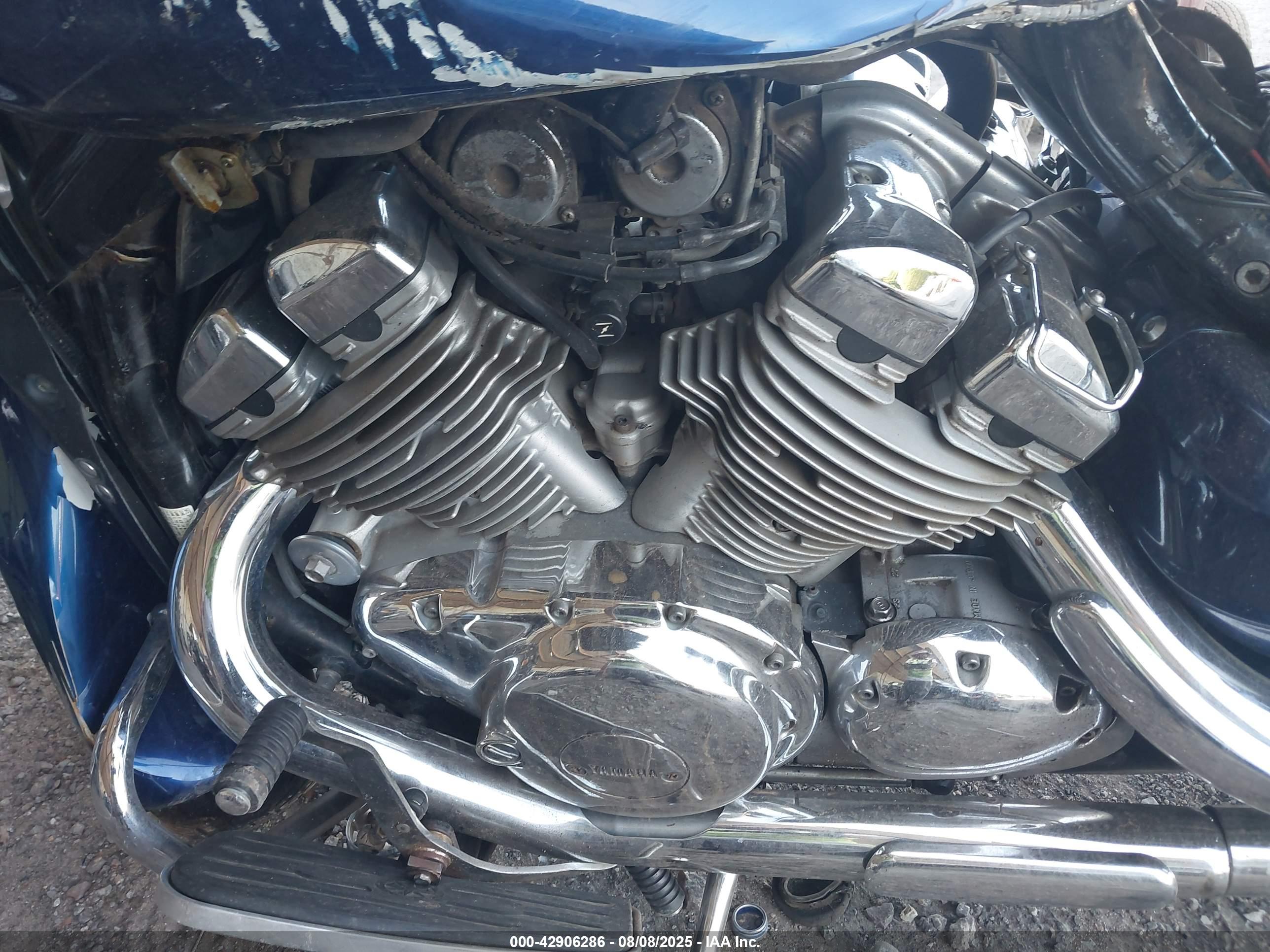 YAMAHA XVZ13 image 9