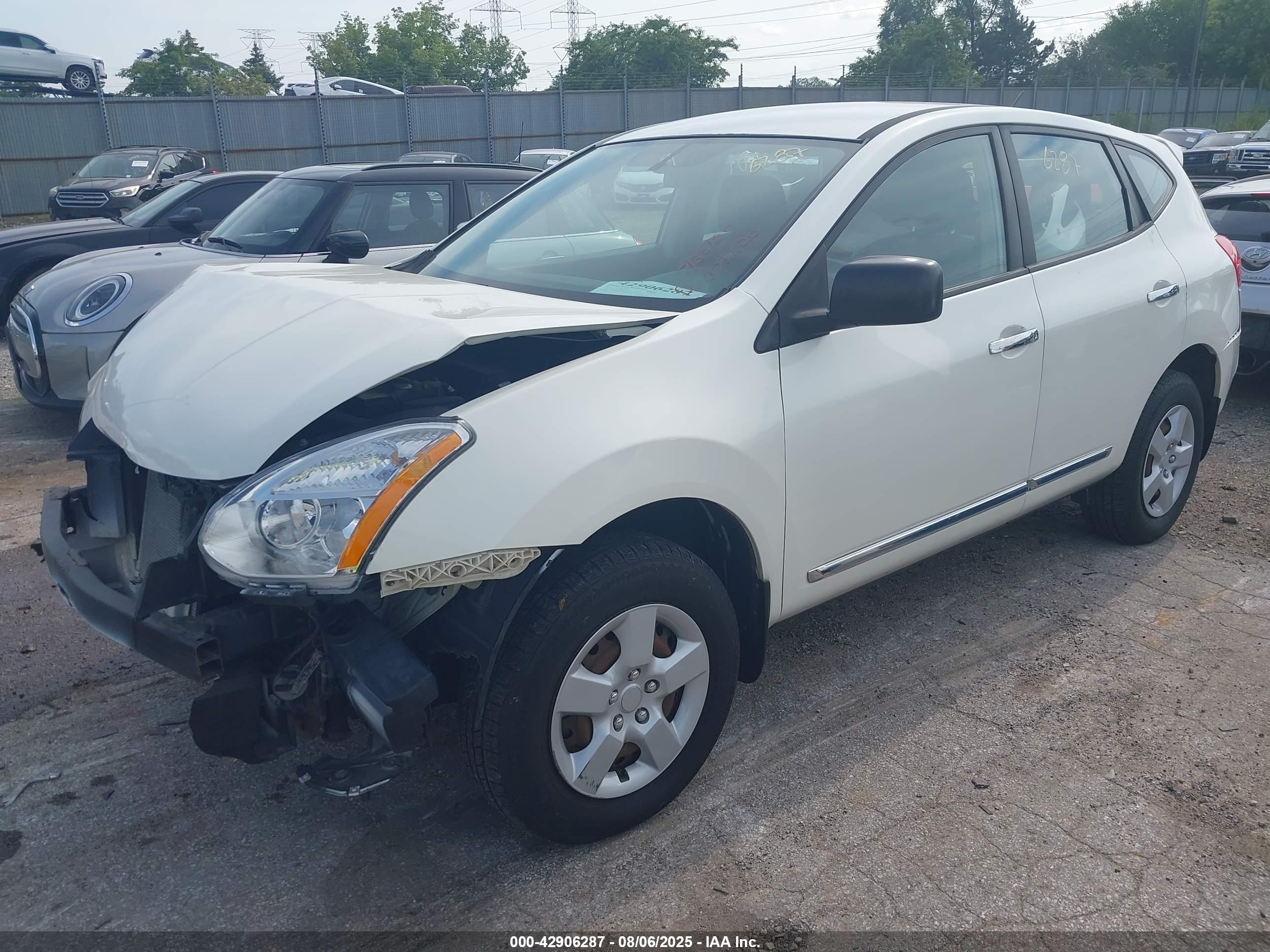 NISSAN ROGUE image 2