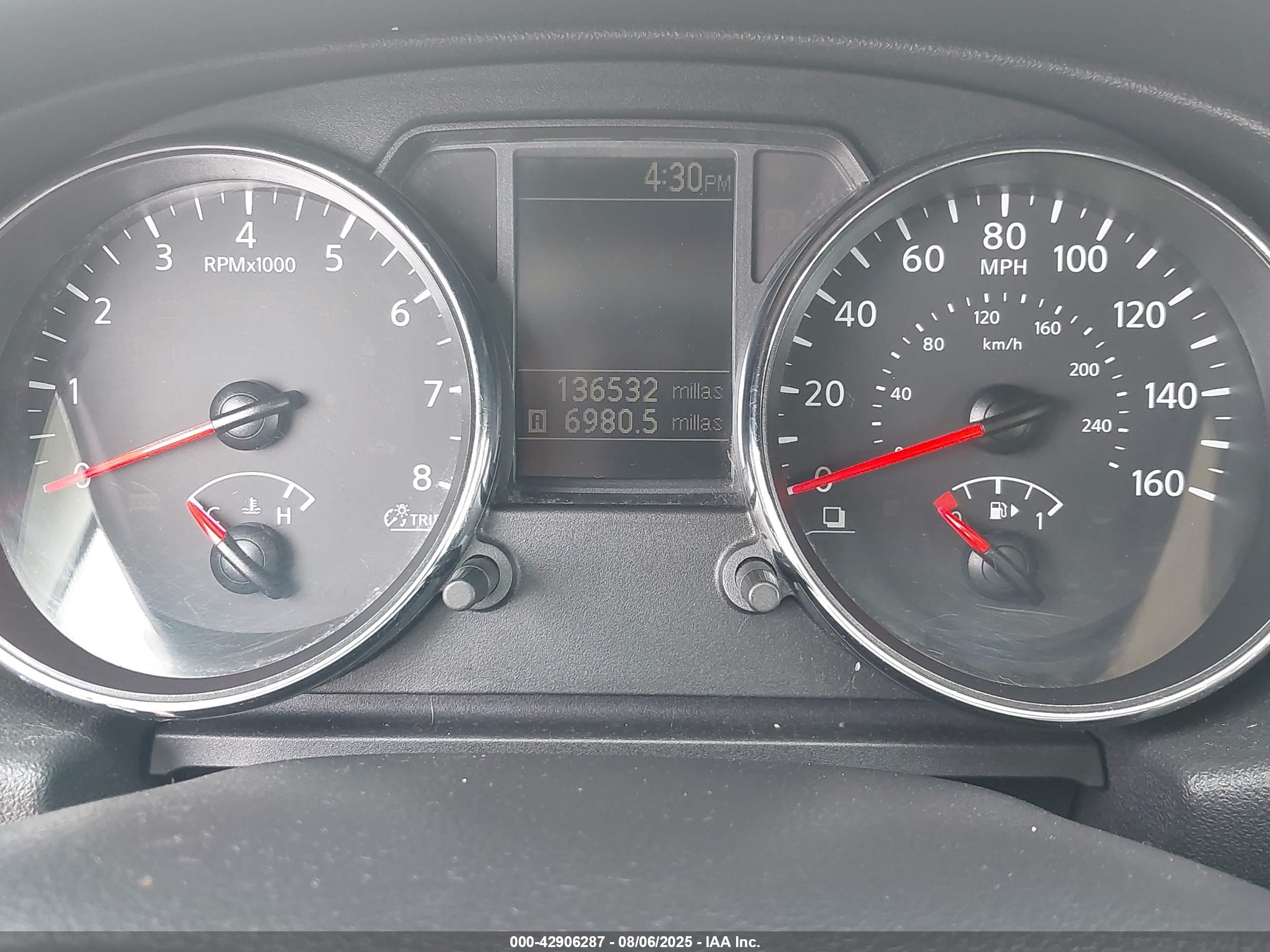 NISSAN ROGUE image 7