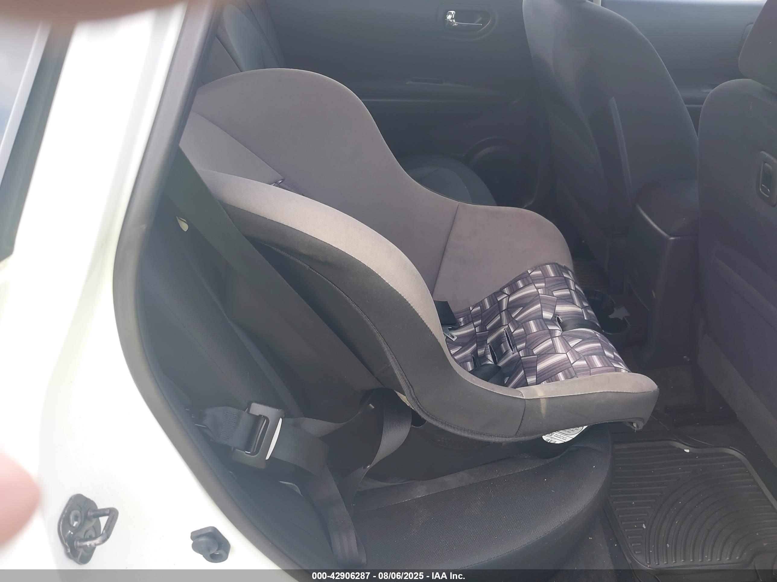 NISSAN ROGUE image 8