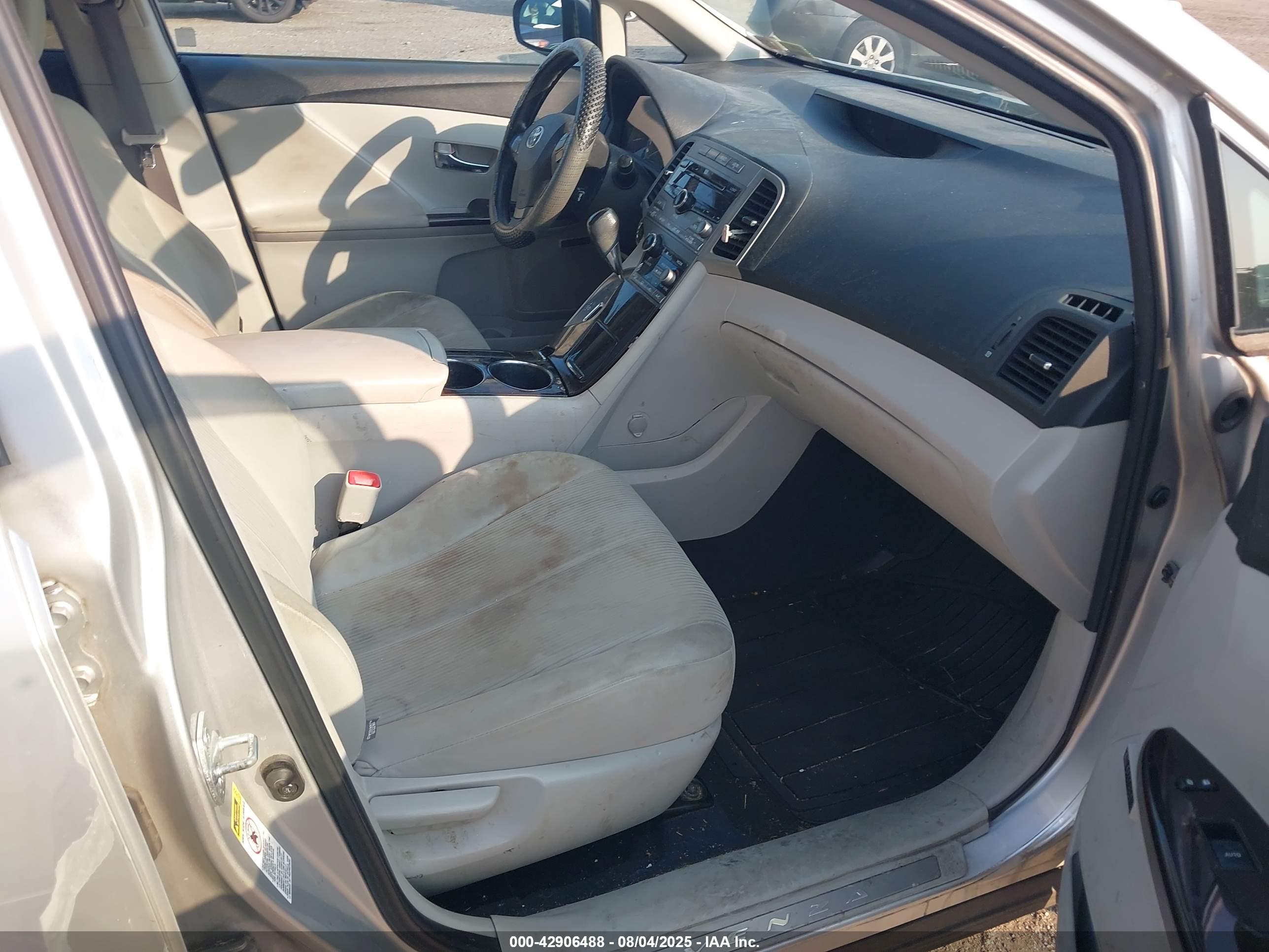 TOYOTA VENZA image 5