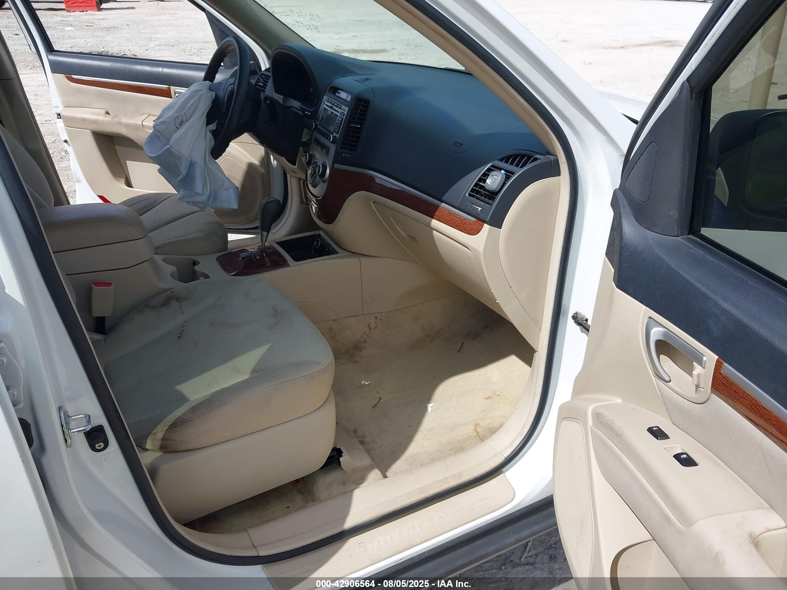HYUNDAI SANTA image 5