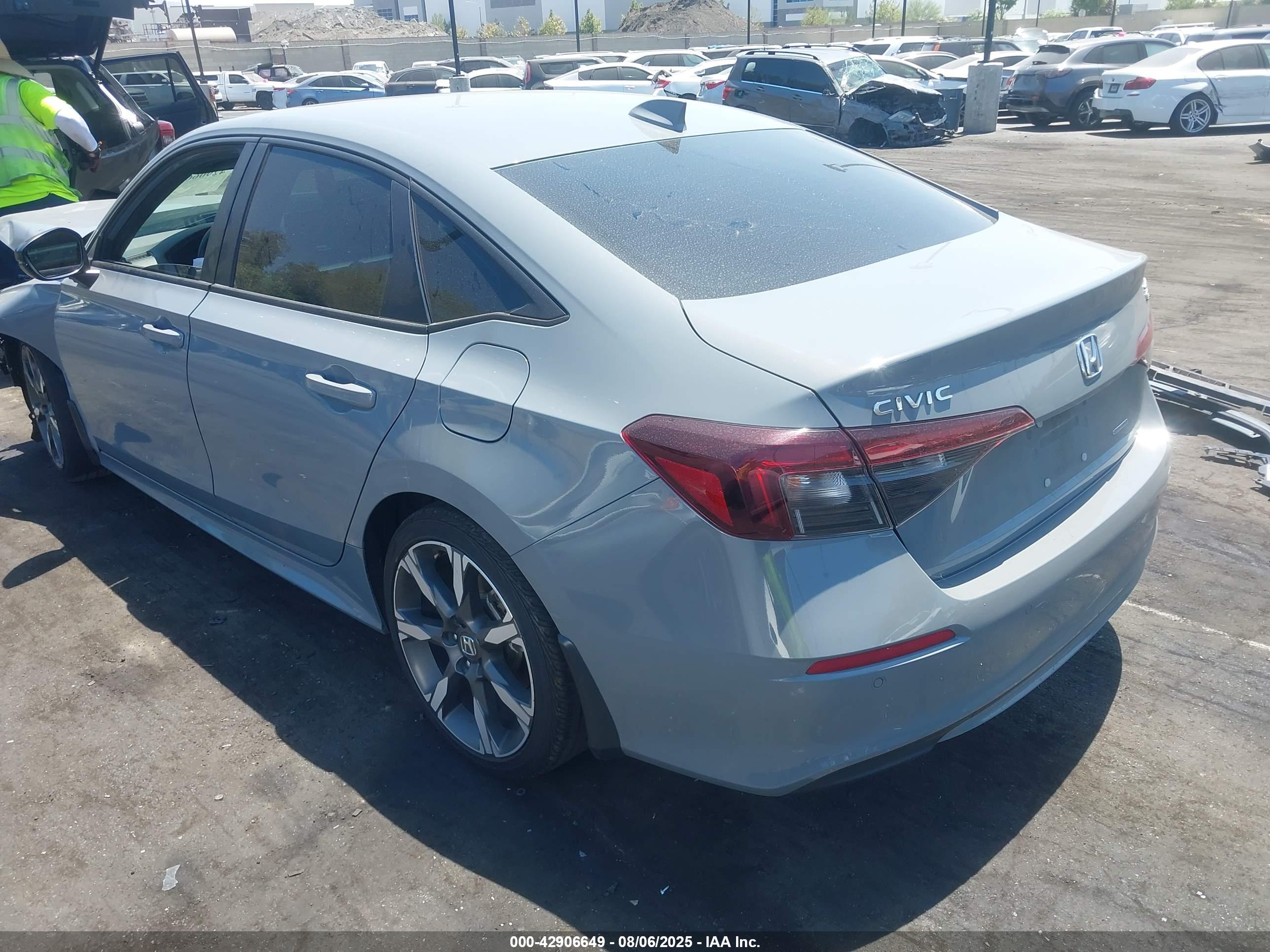 HONDA CIVIC image 3