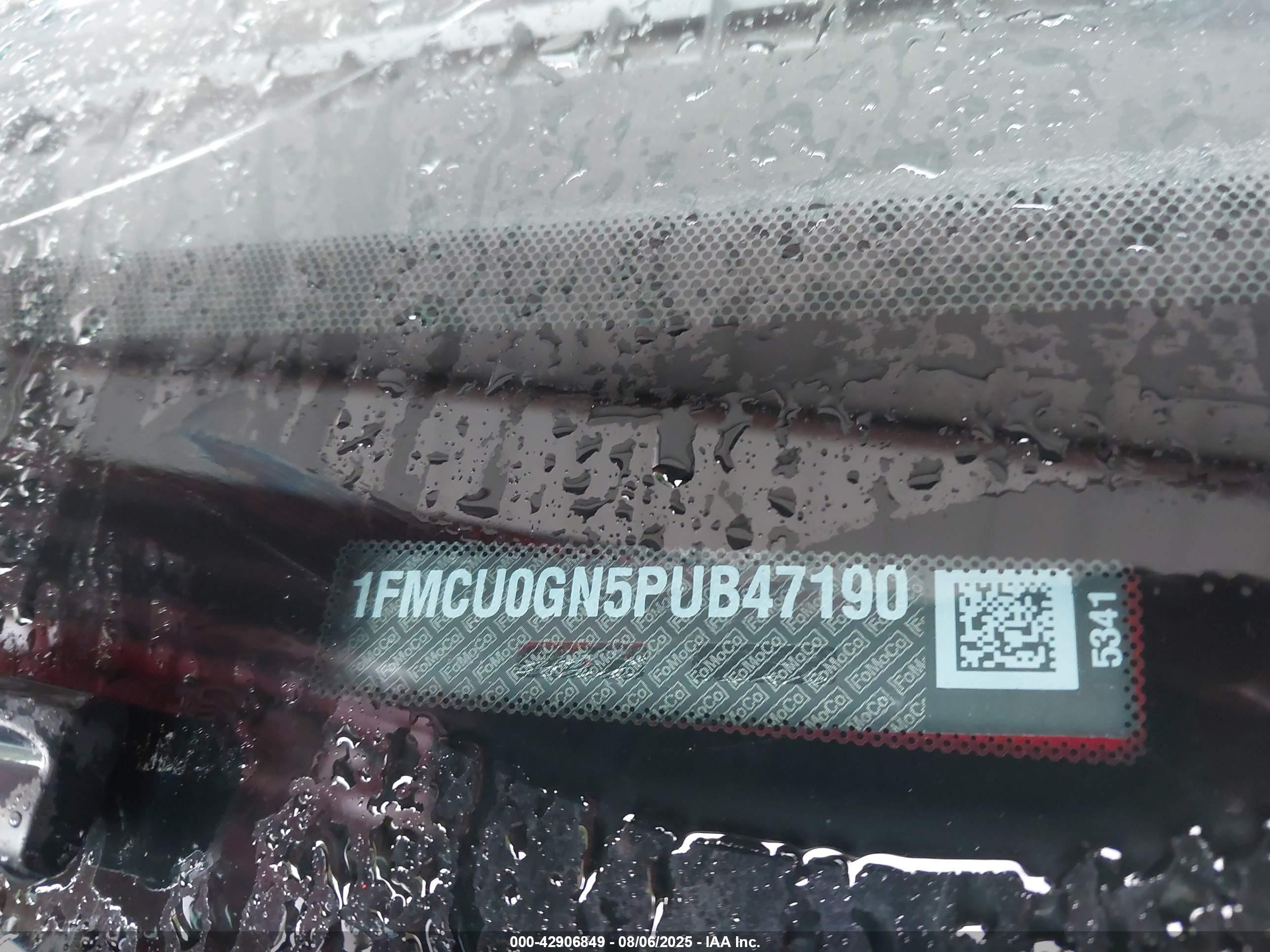 FORD ESCAPE image 9