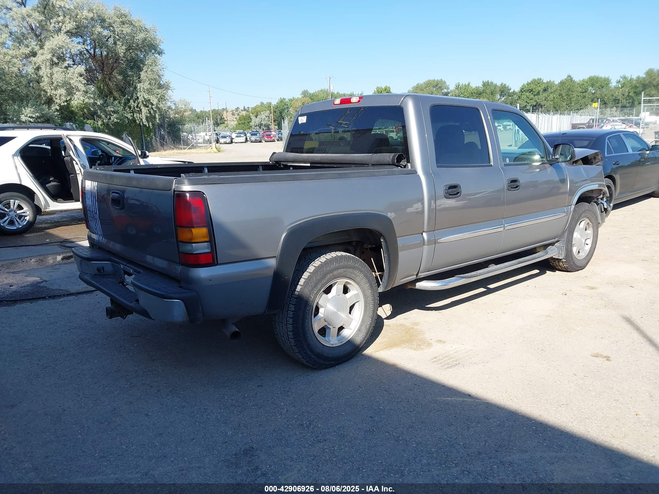 GMC SIERRA image 4