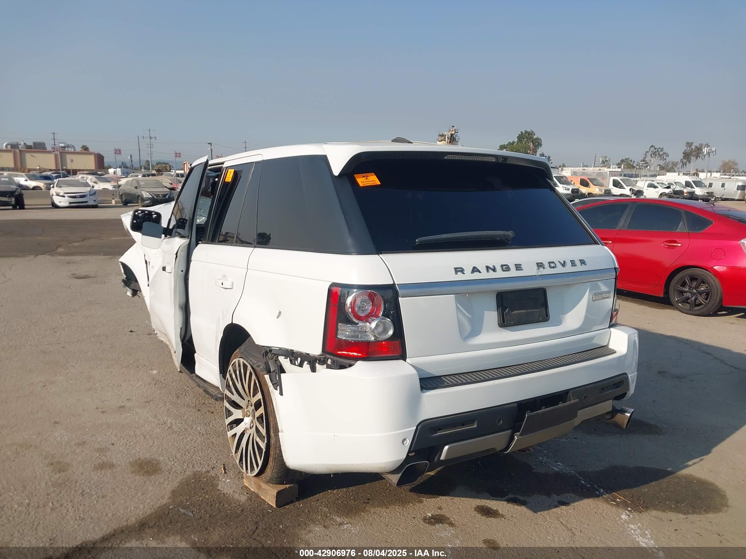 LAND ROVER image 3