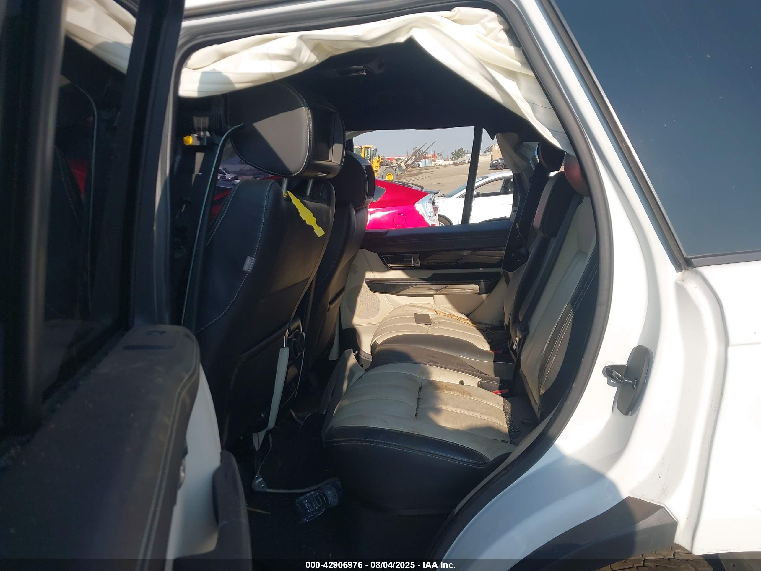 LAND ROVER image 8
